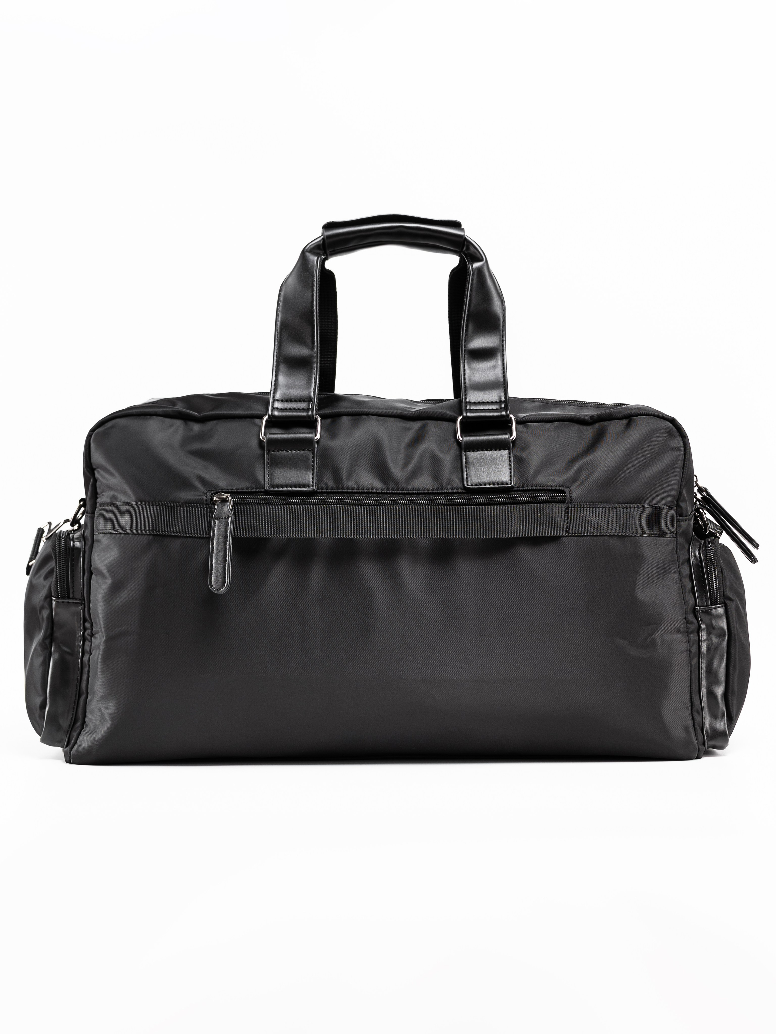 Сумки спортивные предметка. Предметный фотограф, фото для маркетплейсов Пятигорск, КМВ