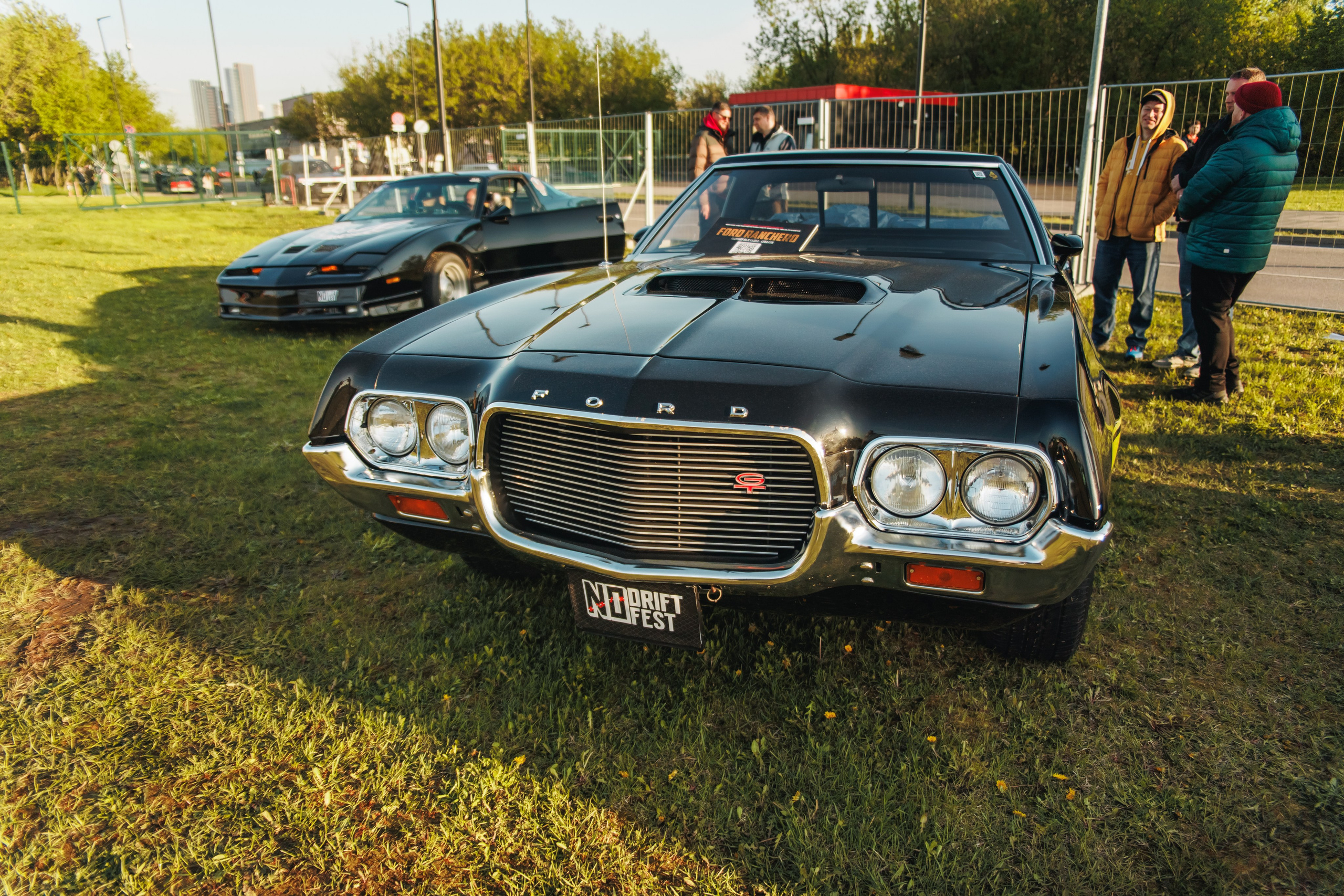 Выставка и дрифт машин. Репортажный фотограф. Москва. Алина Ланская