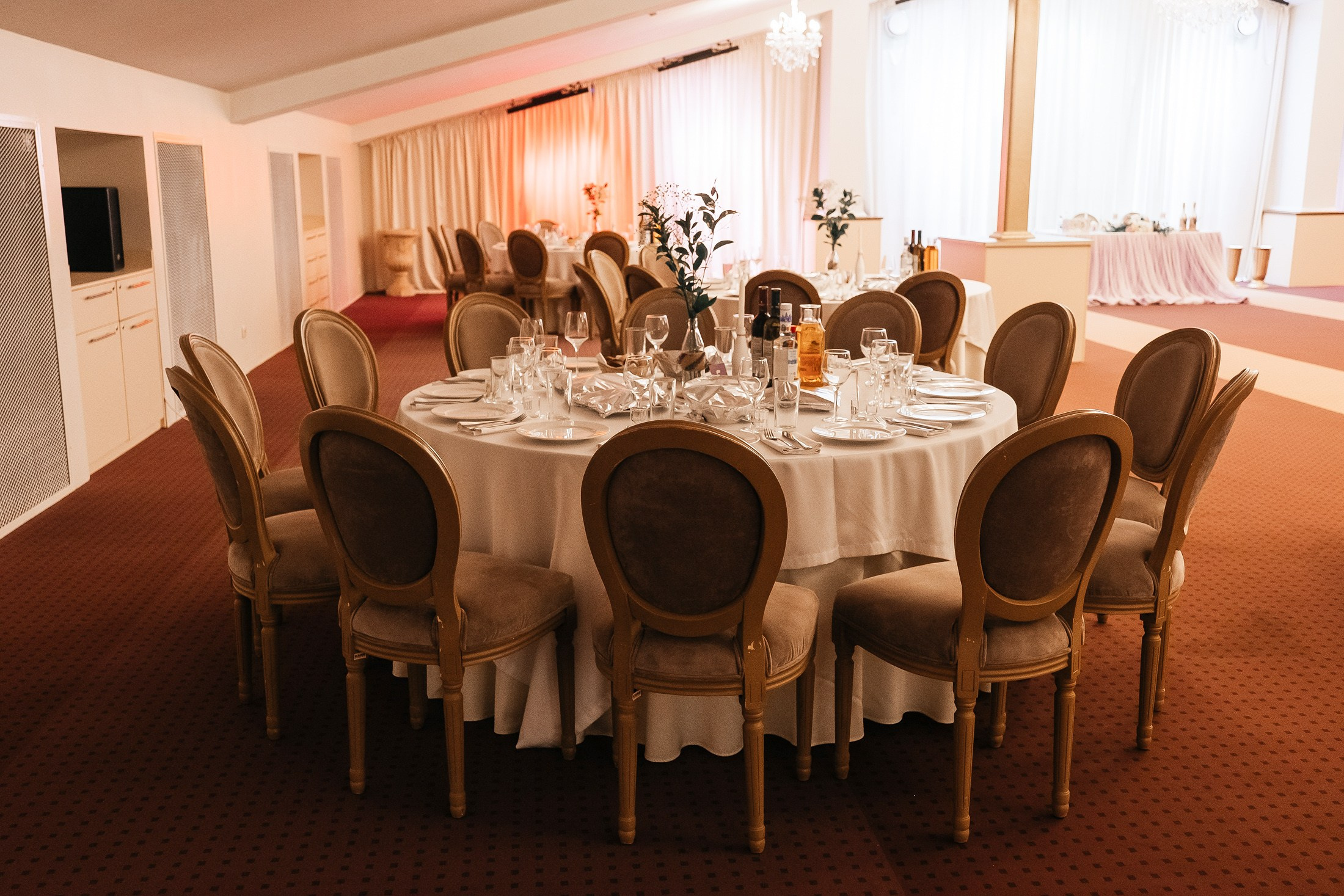 Свадебный фотограф — стильная и эмоциональная съемка вашего дня | Анна Кораблик. Свадебный фотограф в Екатеринбурге — заказ профессиональной фотосесии, все виды фотосъемки