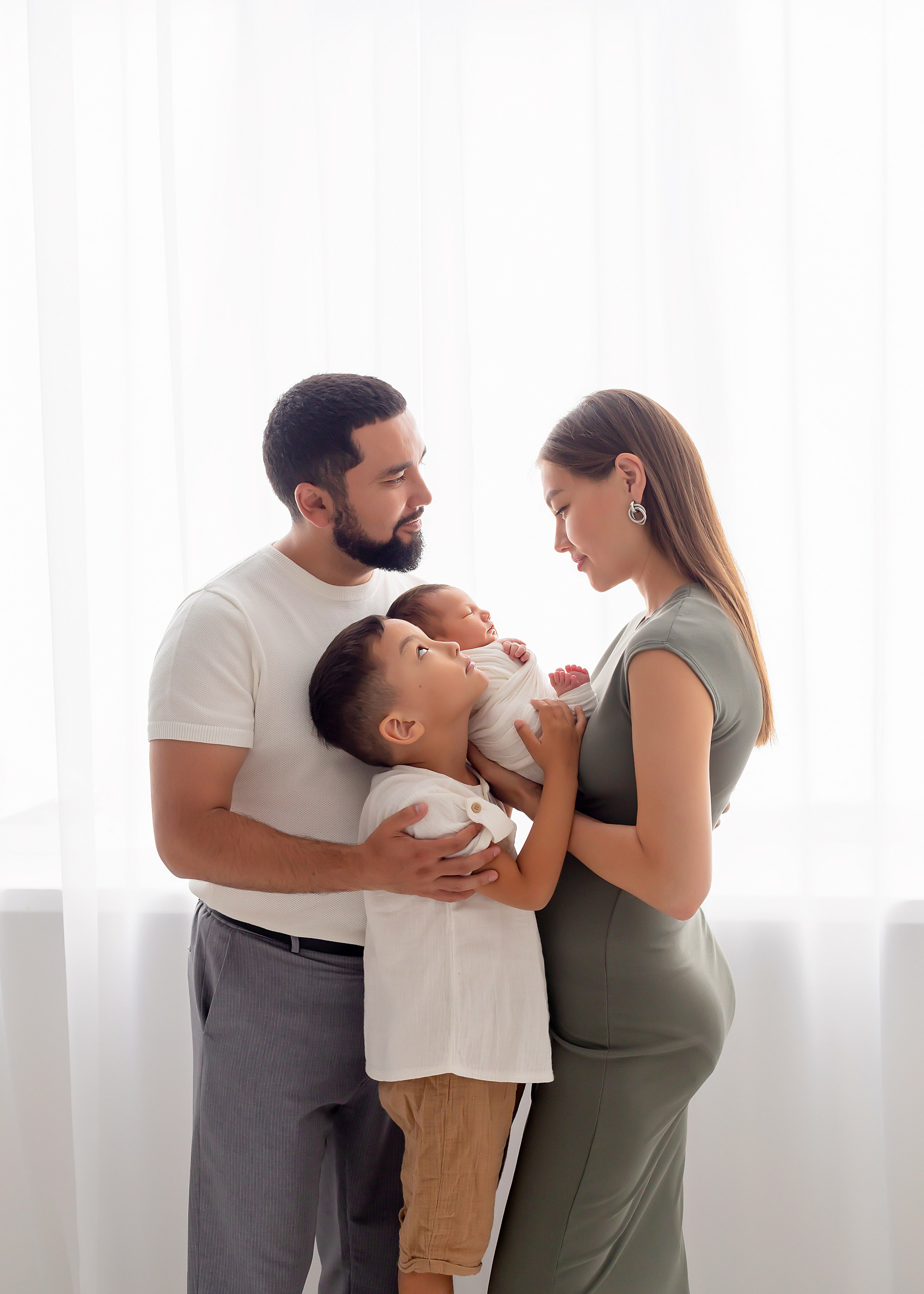 Новорожденные до 28 дней. Фотограф новорожденных в Тюмени