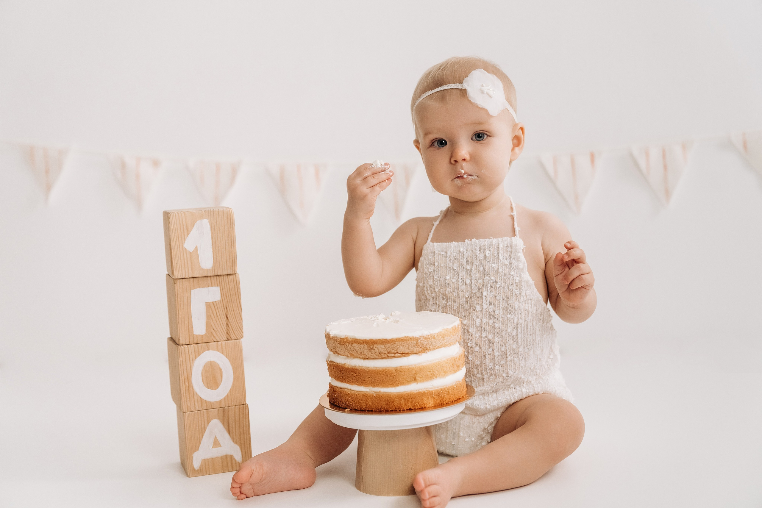 Фотосессия на годик Анюте. Семейный фотограф СПб Анастасия Василь. Фотосессия на годик