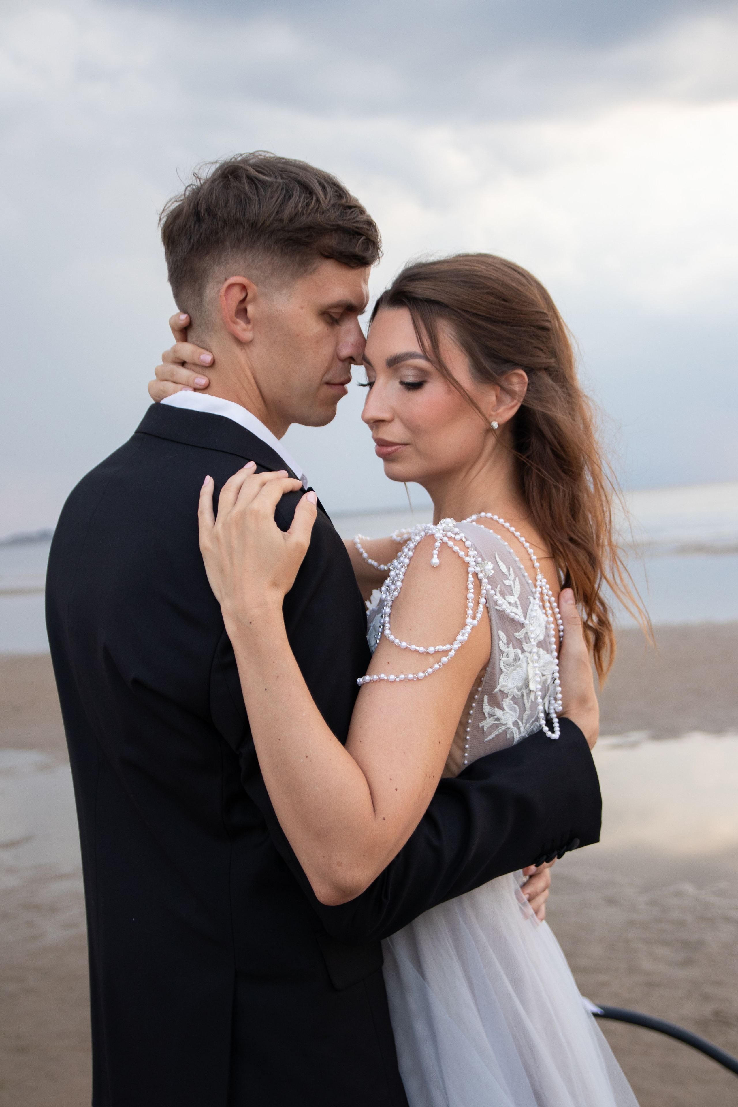 Свадебная прогулка на Финском заливе. Портретный фотограф в Санкт-Петербурге Савельева Ольга