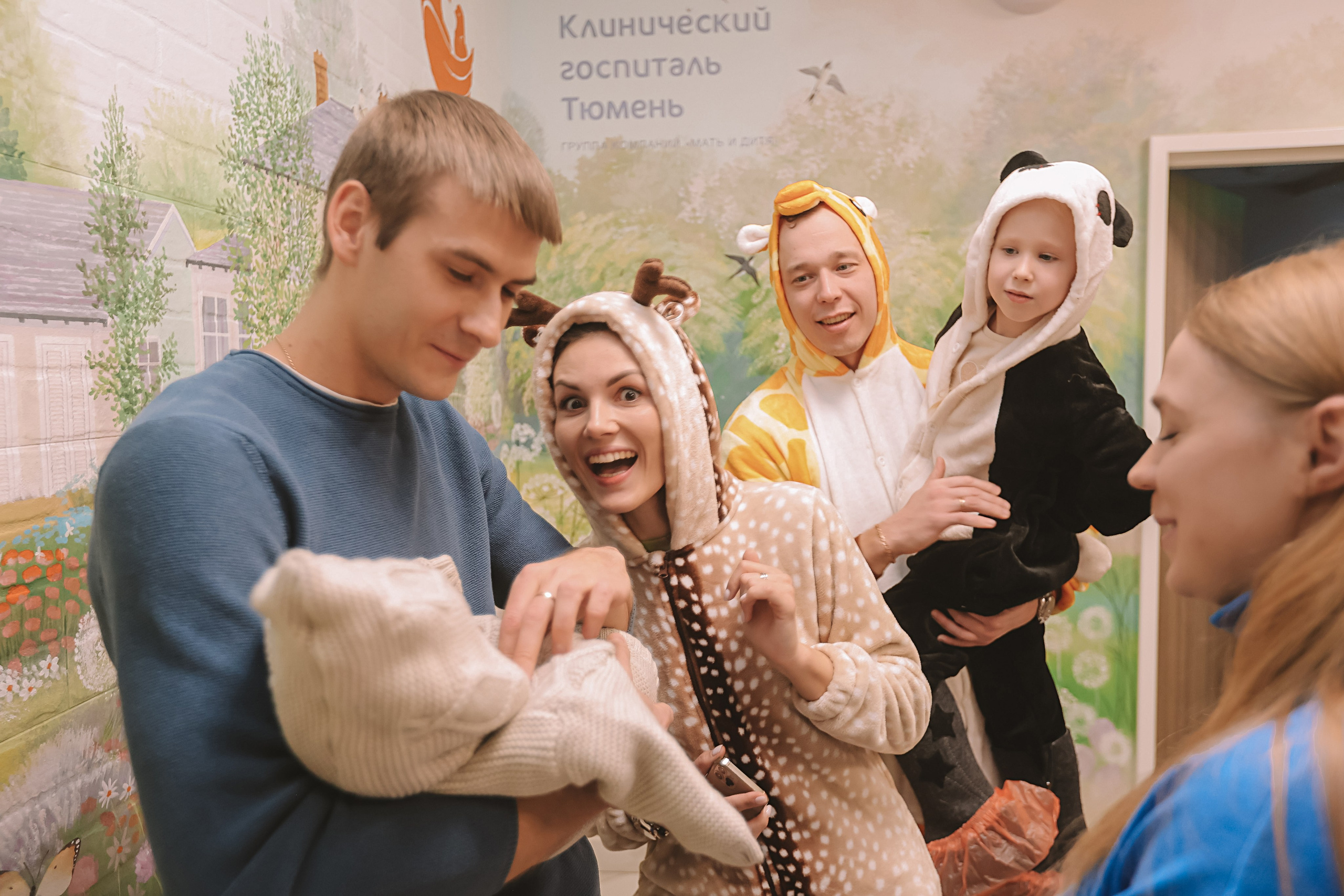 Выписка Мид. Семейный фотограф Тюмень, фотограф на роды Салмина Мария