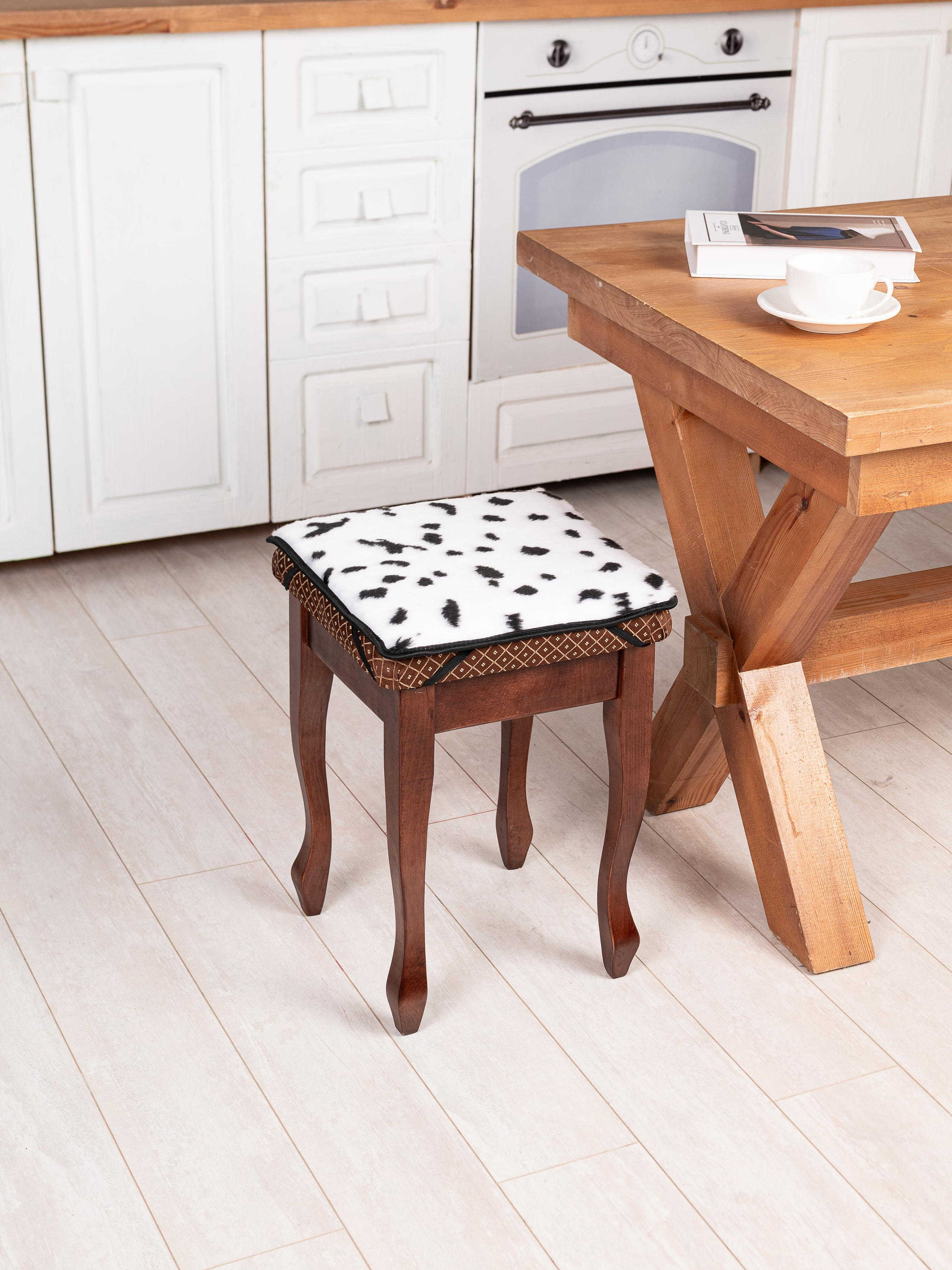 Накидки на стулья. Предметный фотограф, фото для маркетплейсов Пятигорск, КМВ