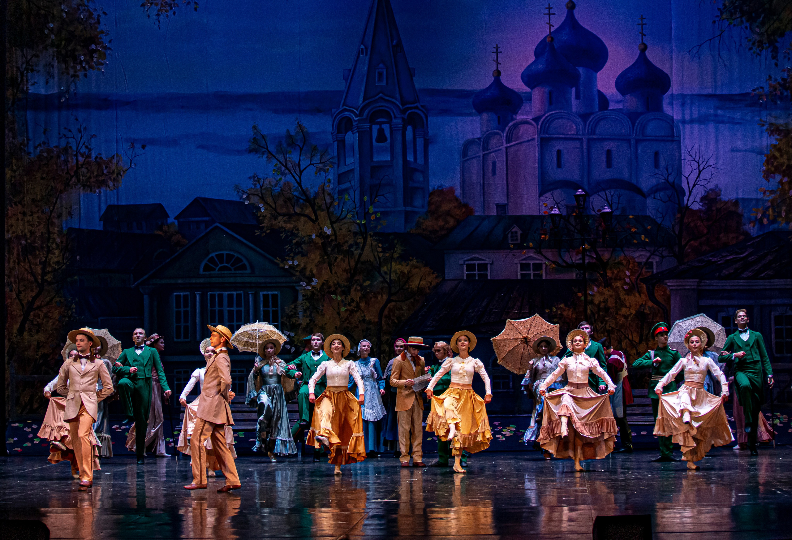 Анюта — спектакль — премьера на сцене Зимнего театра Марийского театра оперы и балета. Фотограф в Сочи Юрий Шептаев