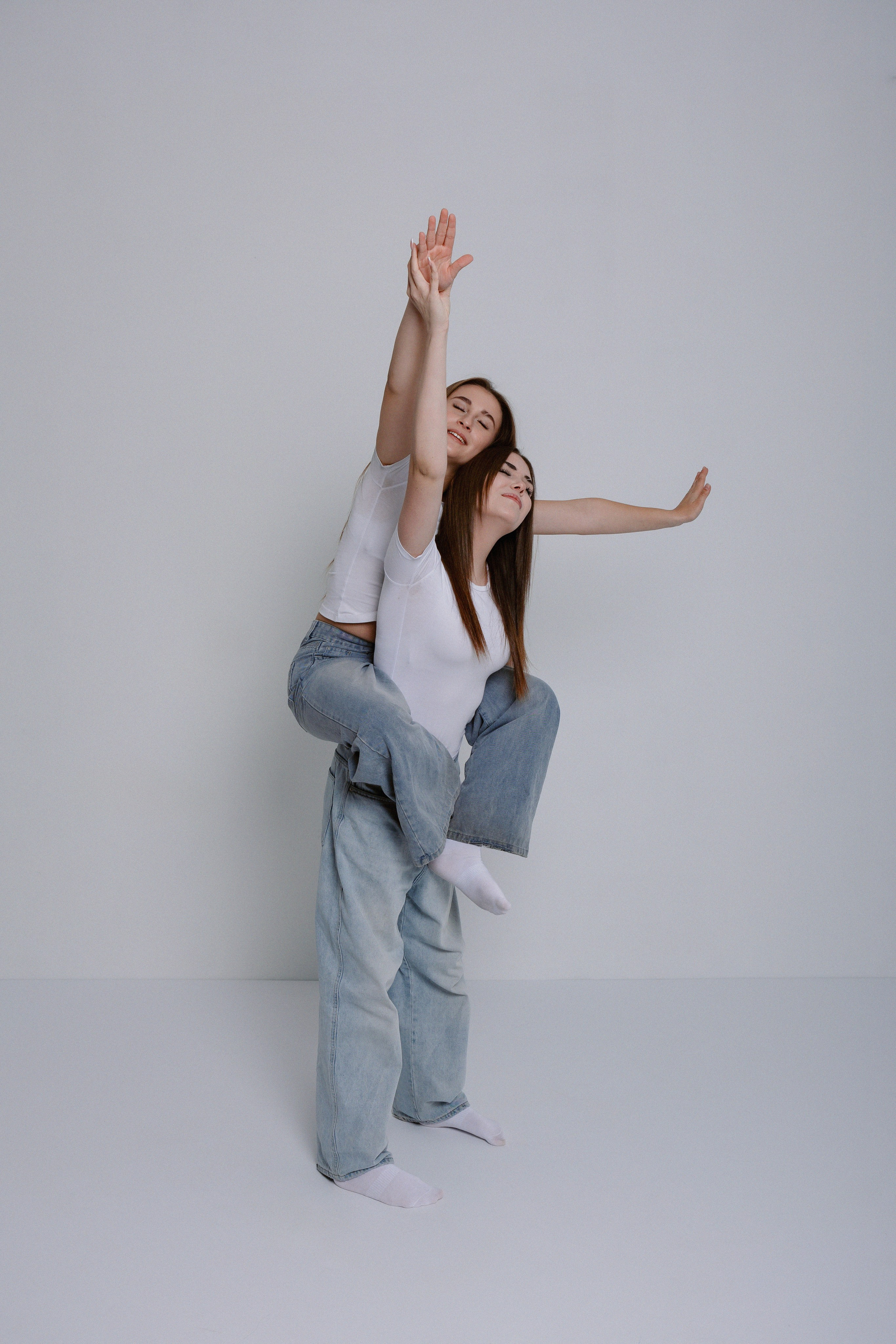 Молодые и дерзкие. Главная