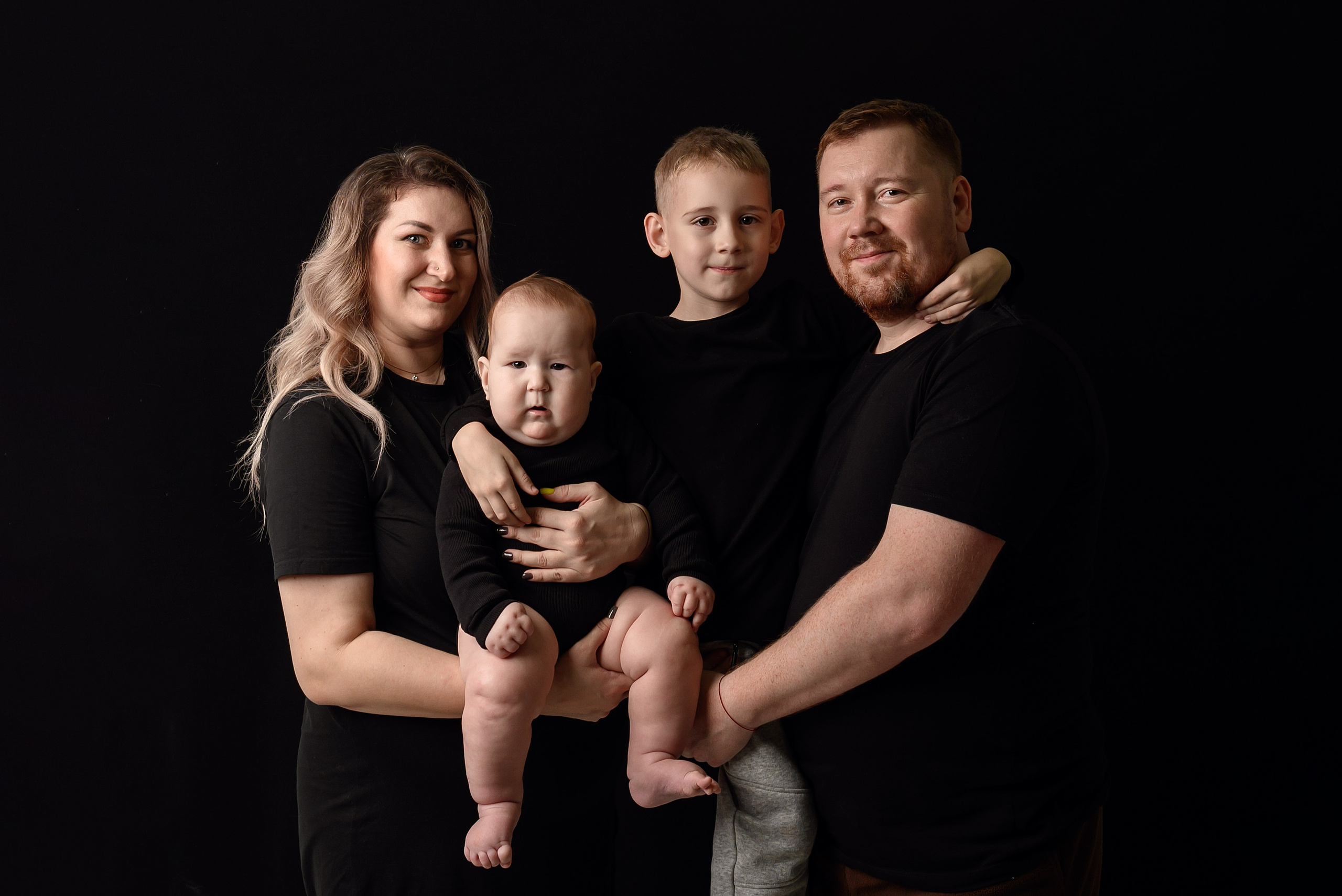 Портрет поколений. Фотограф новорожденных в Норильске Виктория Шагалиева