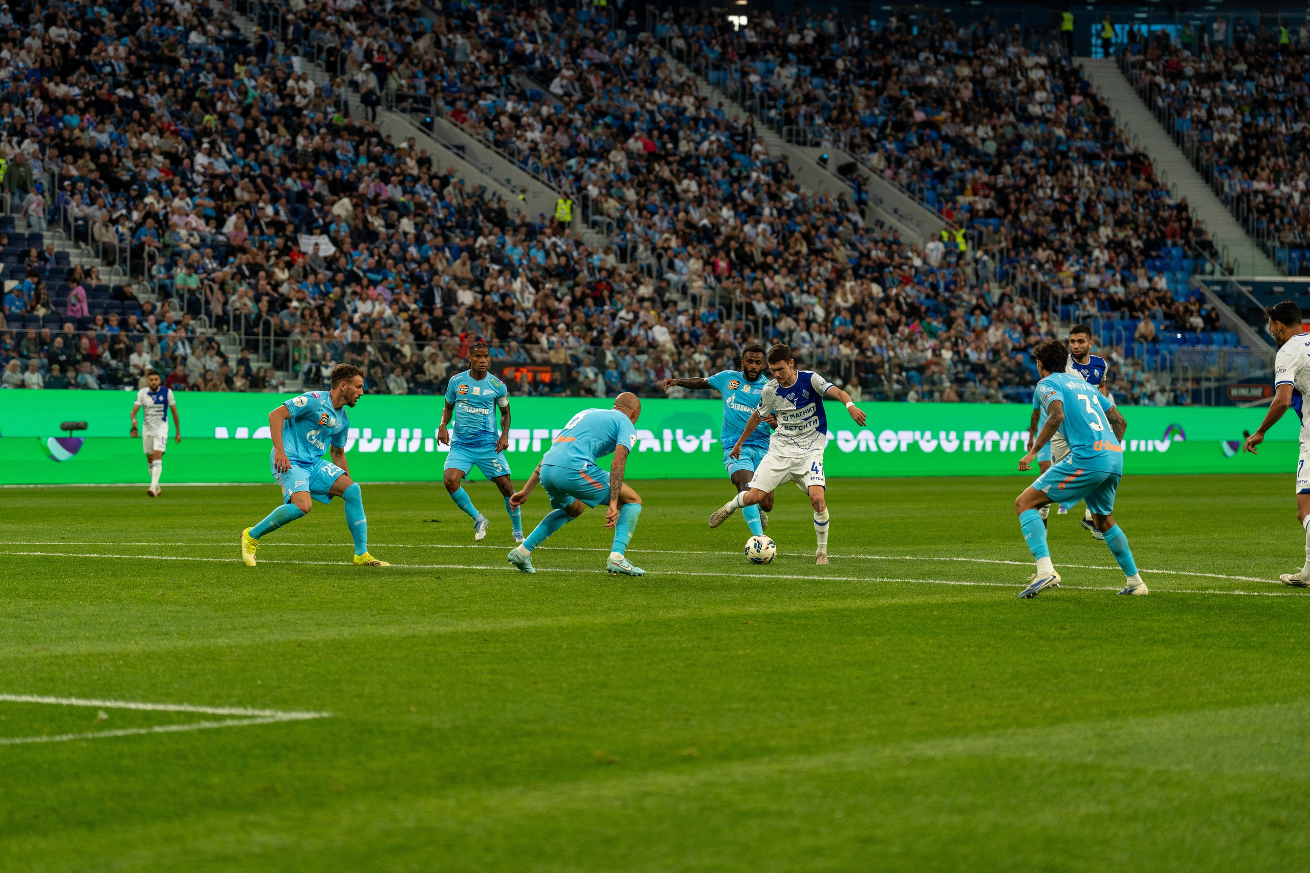 Репортажная фотография матча Зенит – Динамо, спортивный фотограф Санкт-Петербург