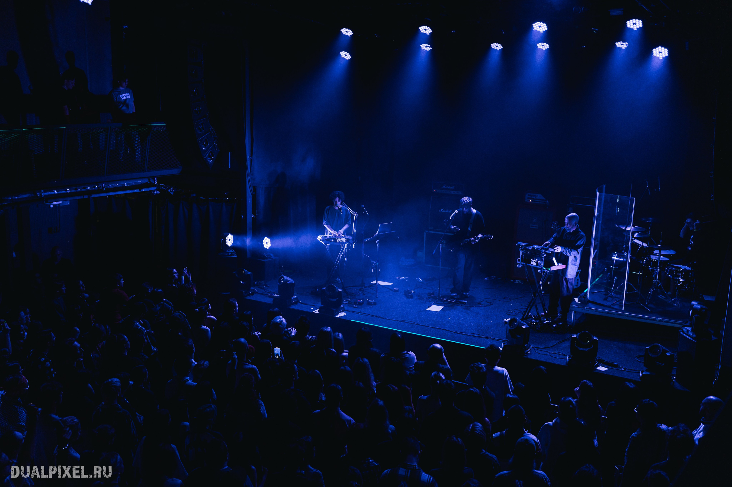 DenDerty концерт в Москве 30.03.2025. Магия музыки в кадре: Концертная Фотография