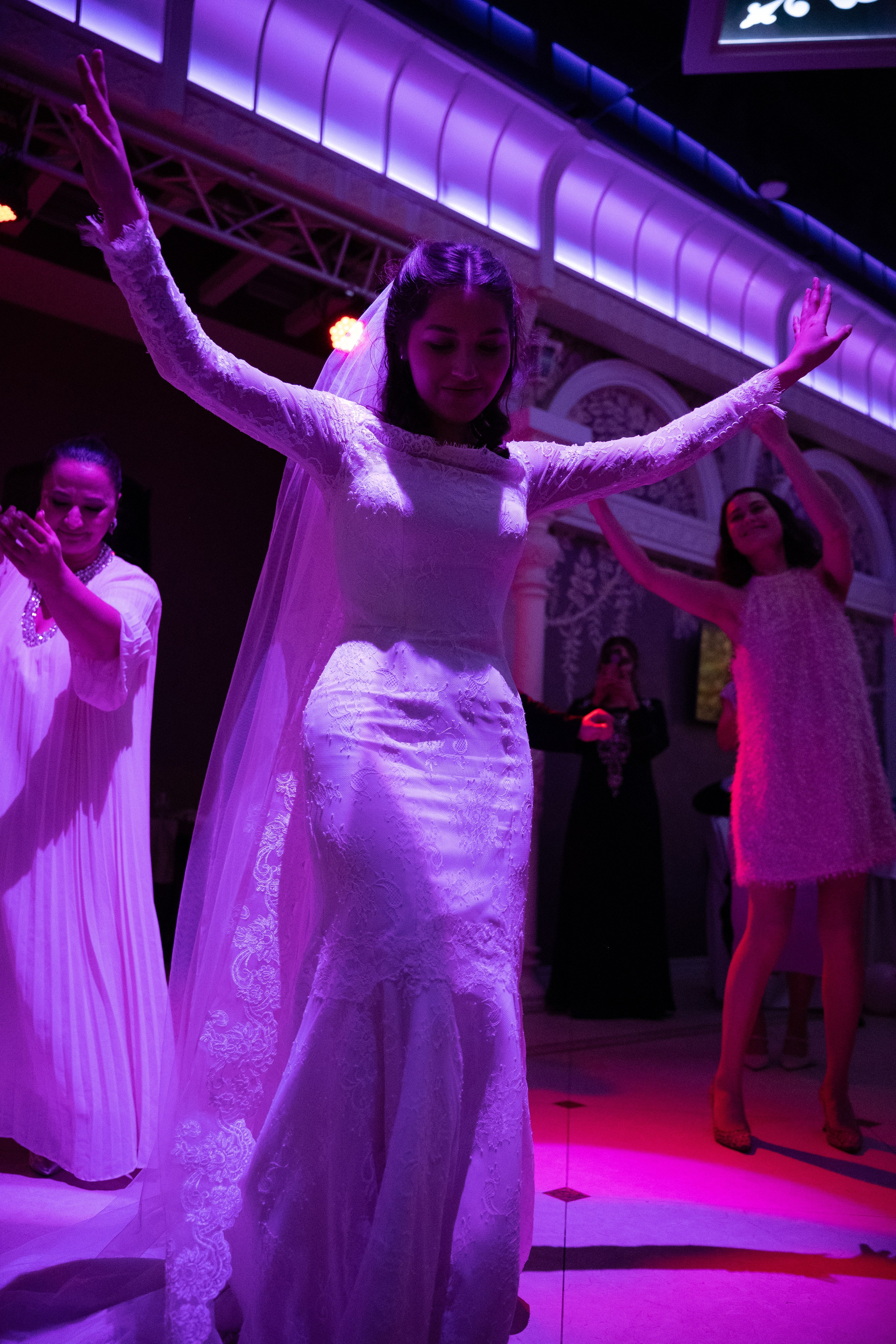 История, Манижа и Андрей. Фотограф Артем Севостьянов. Профессиональная фотосъемка в Ногинске, Москве, Московской области и за границей