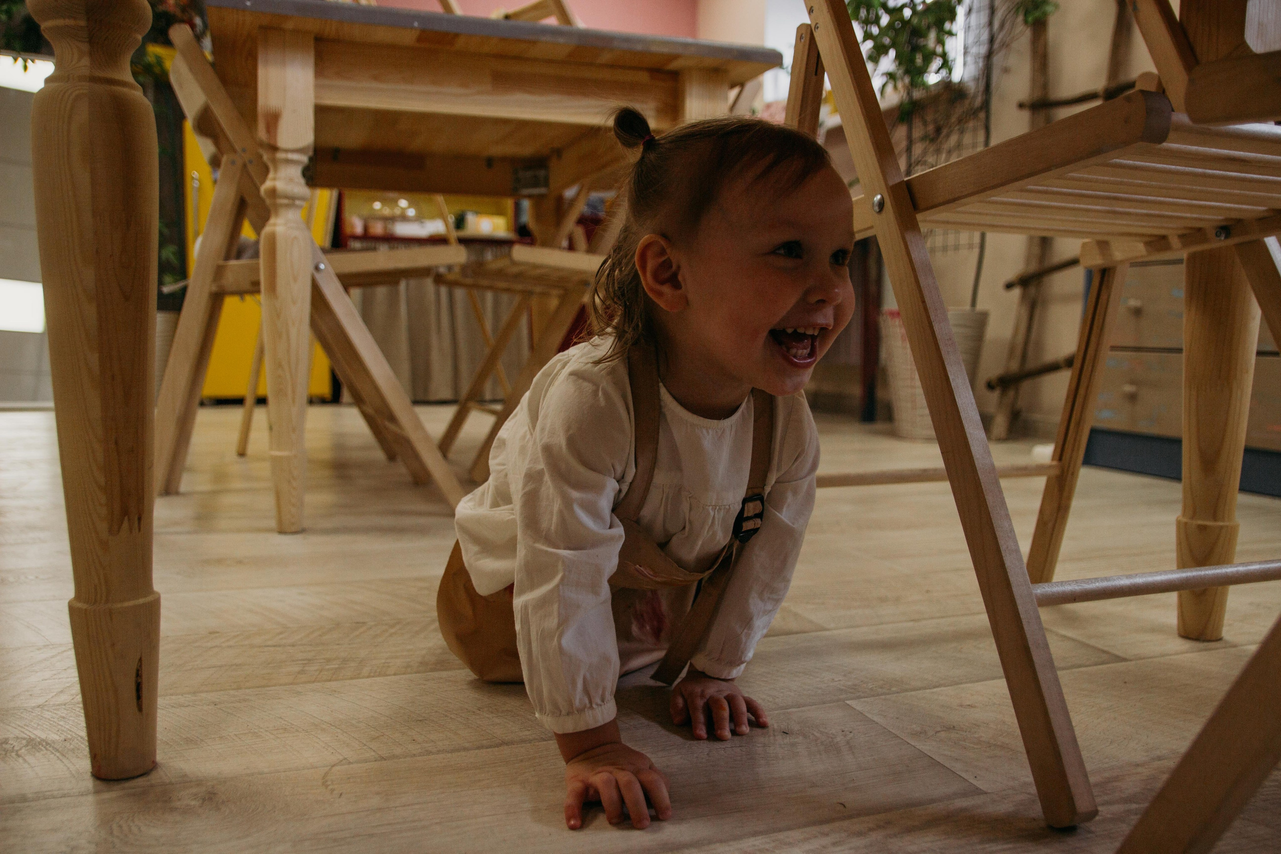 Фотосессия юной художницы. Венера Гайн. Репортажный фотограф  Тюмень. Обучение фотографии с 0