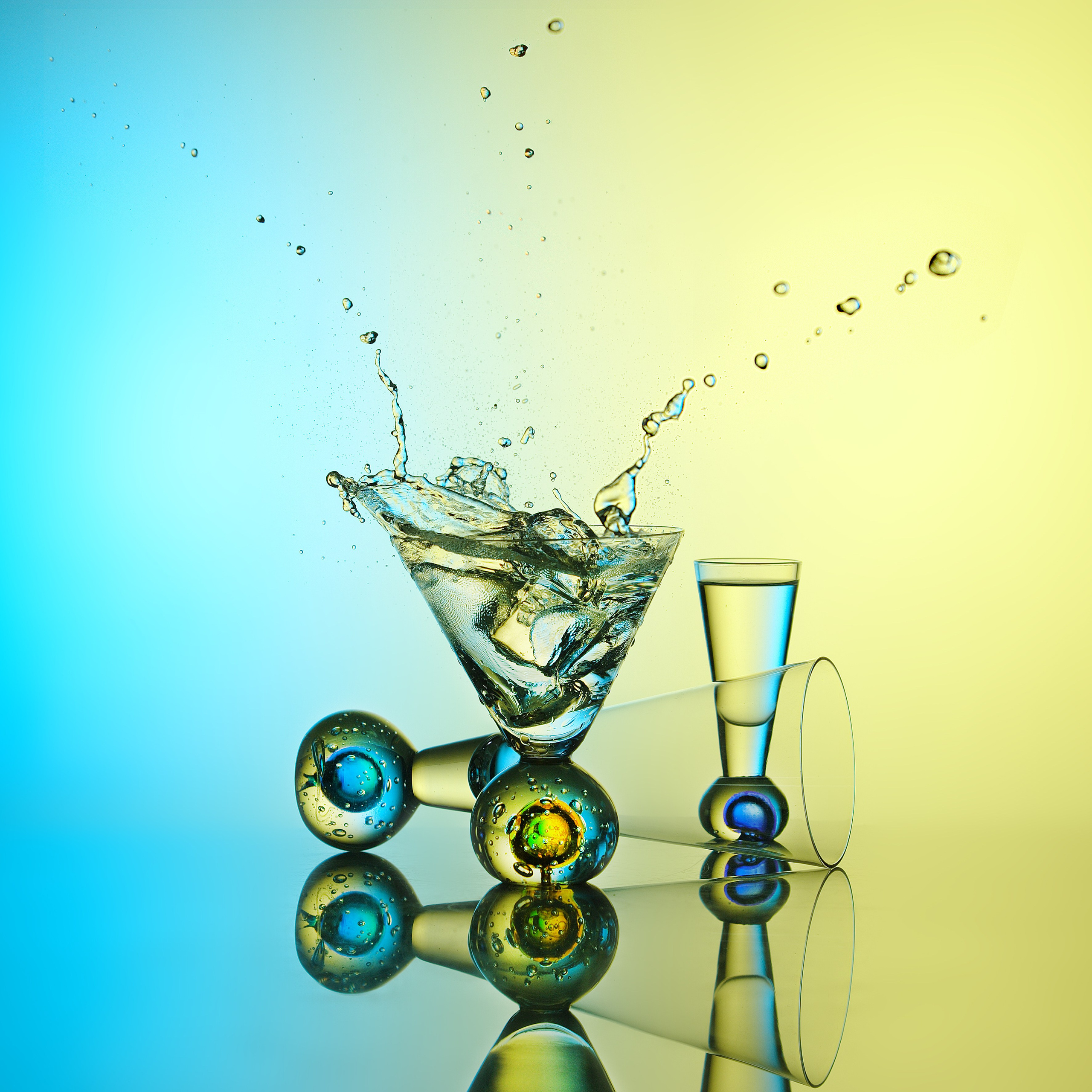 Рекламные фото. Стекло. Фотограф Мария Кольцова