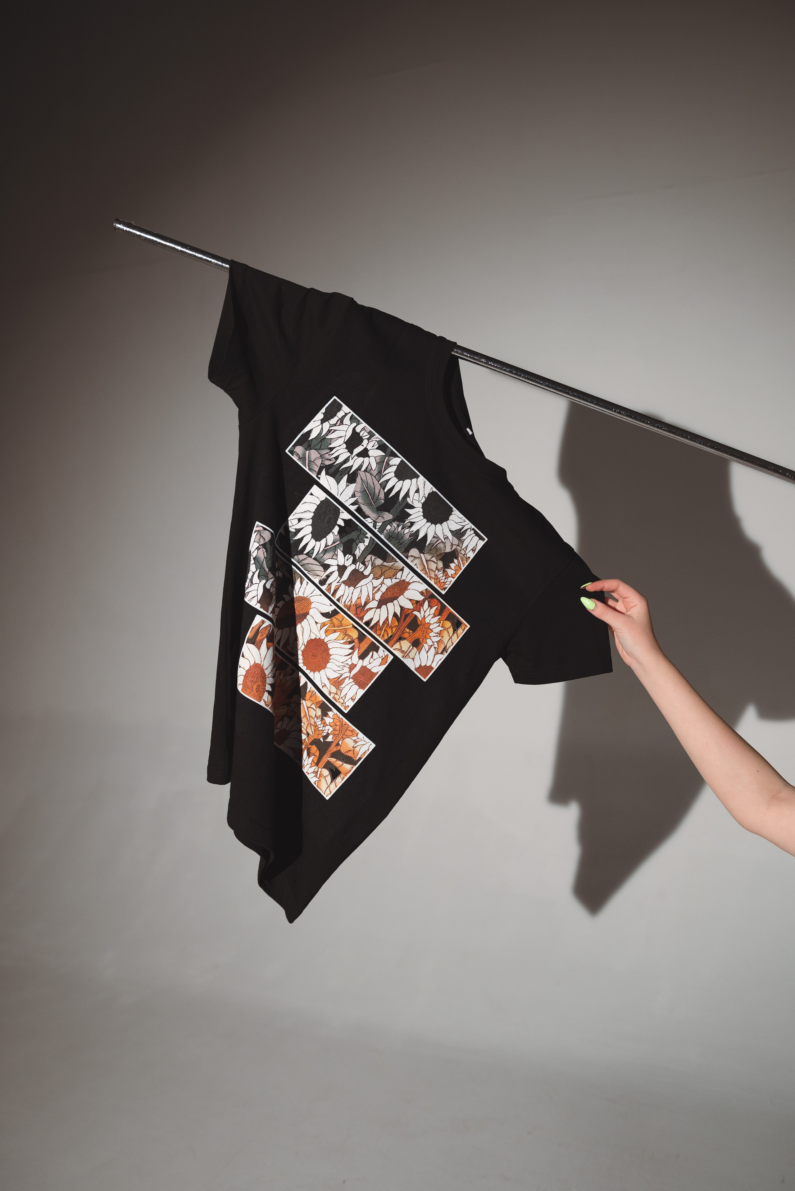 Съемка футболок (@ninushid). Фотограф Москва Настя Профотовна. Репортажные, свадебные и контент фотосессии