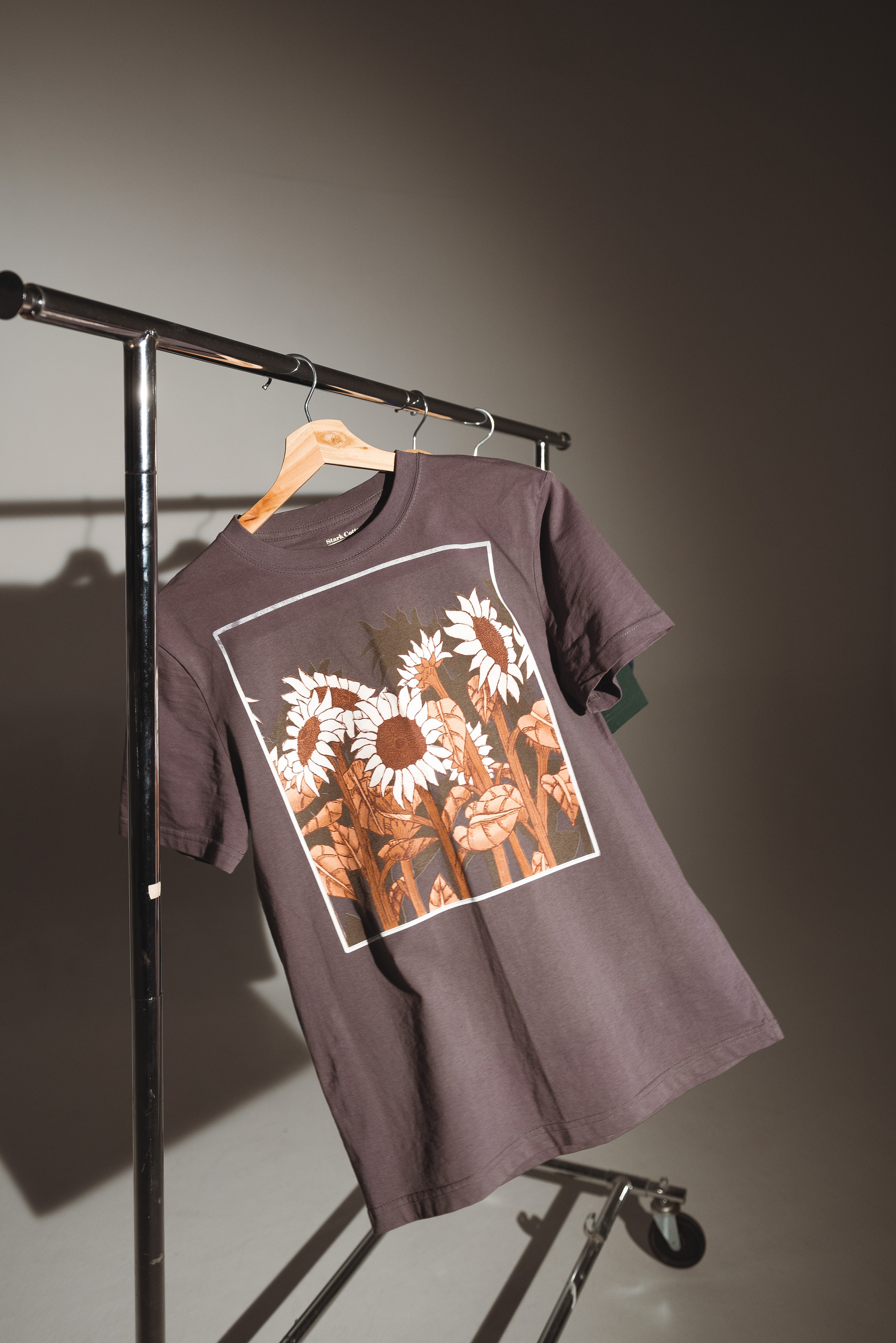 Съемка футболок (@ninushid). Фотограф Москва Настя Профотовна. Репортажные, свадебные и контент фотосессии