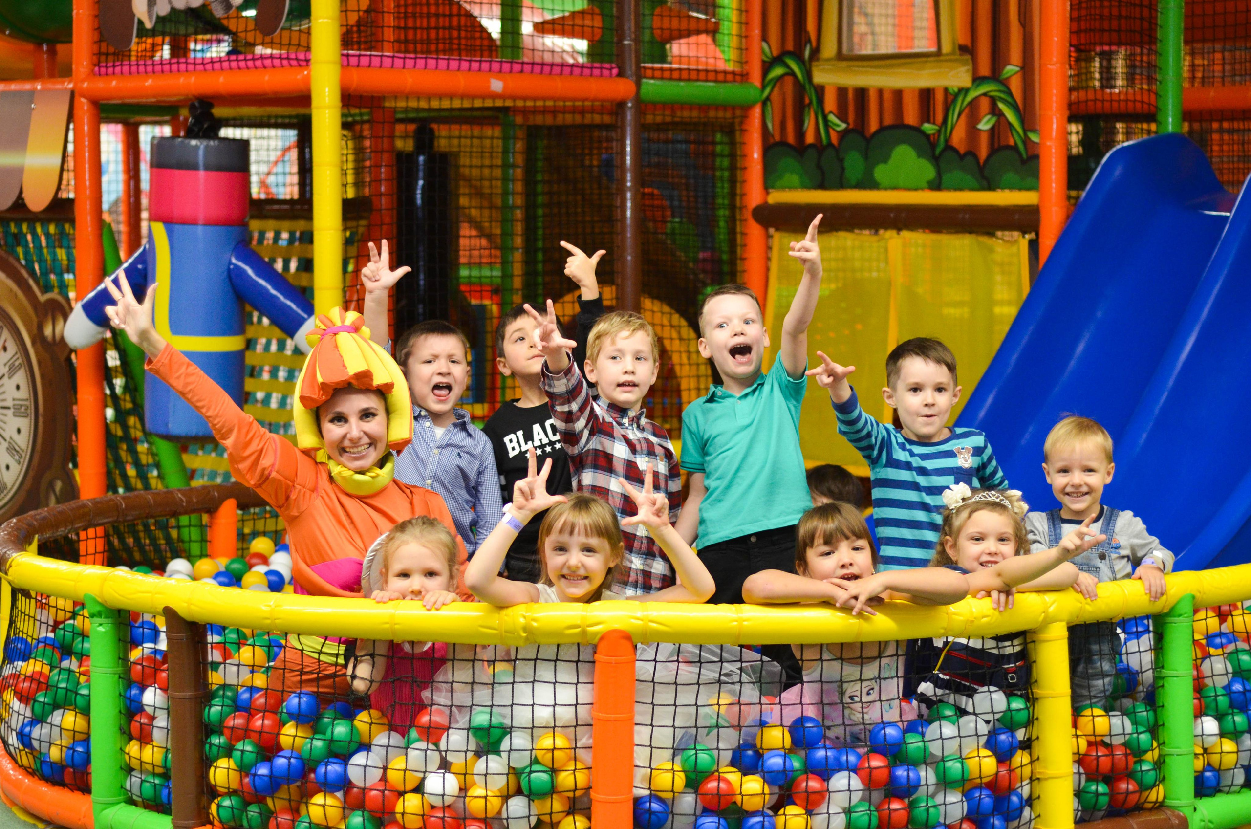 «Замания» детский парк развлечений. Контент-фотограф Москва репортажный фотограф Настя Профото