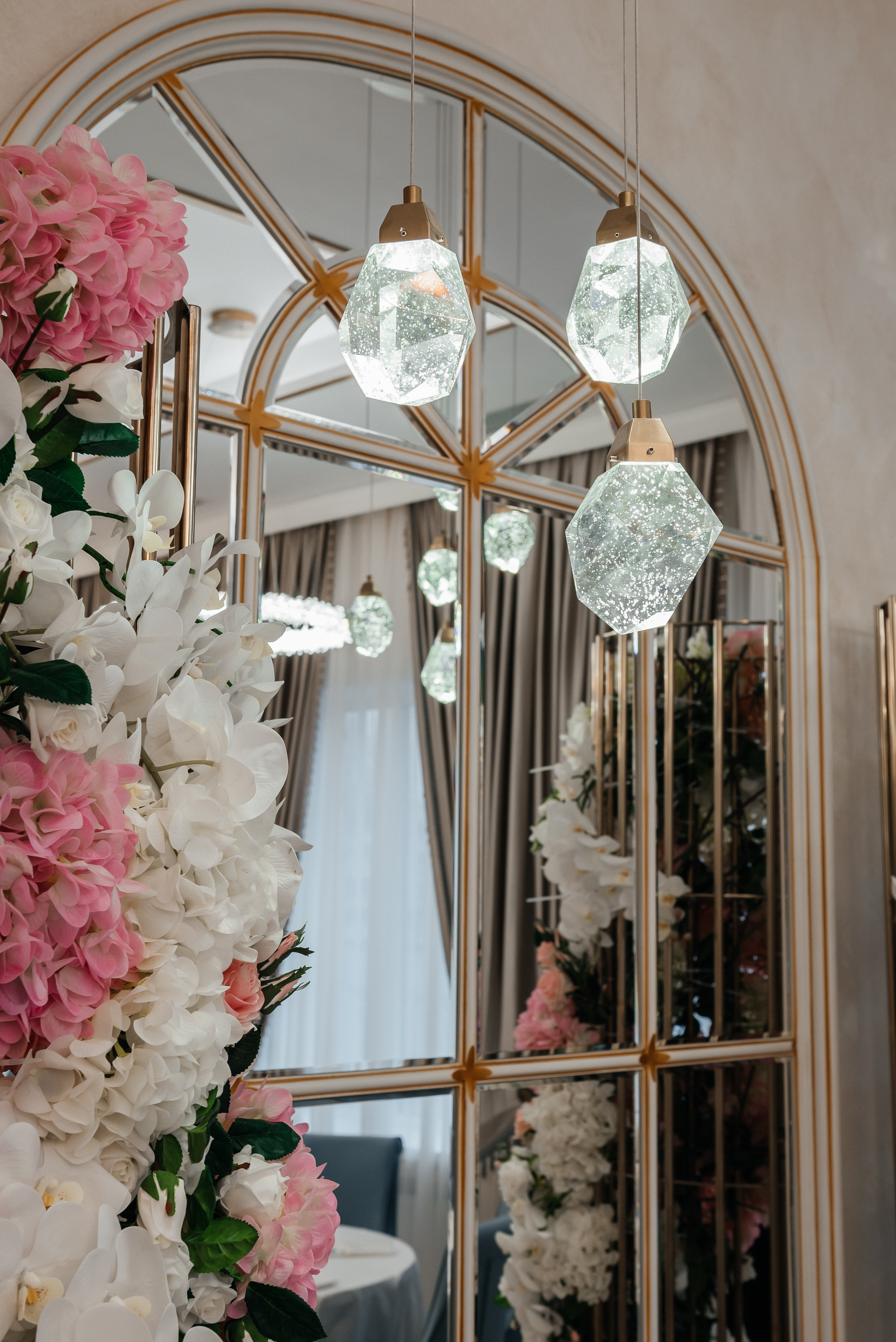 Интерьерная фотосессия для ресторана. Фотограф Москва Настя Профотовна. Репортажные, свадебные и контент фотосессии