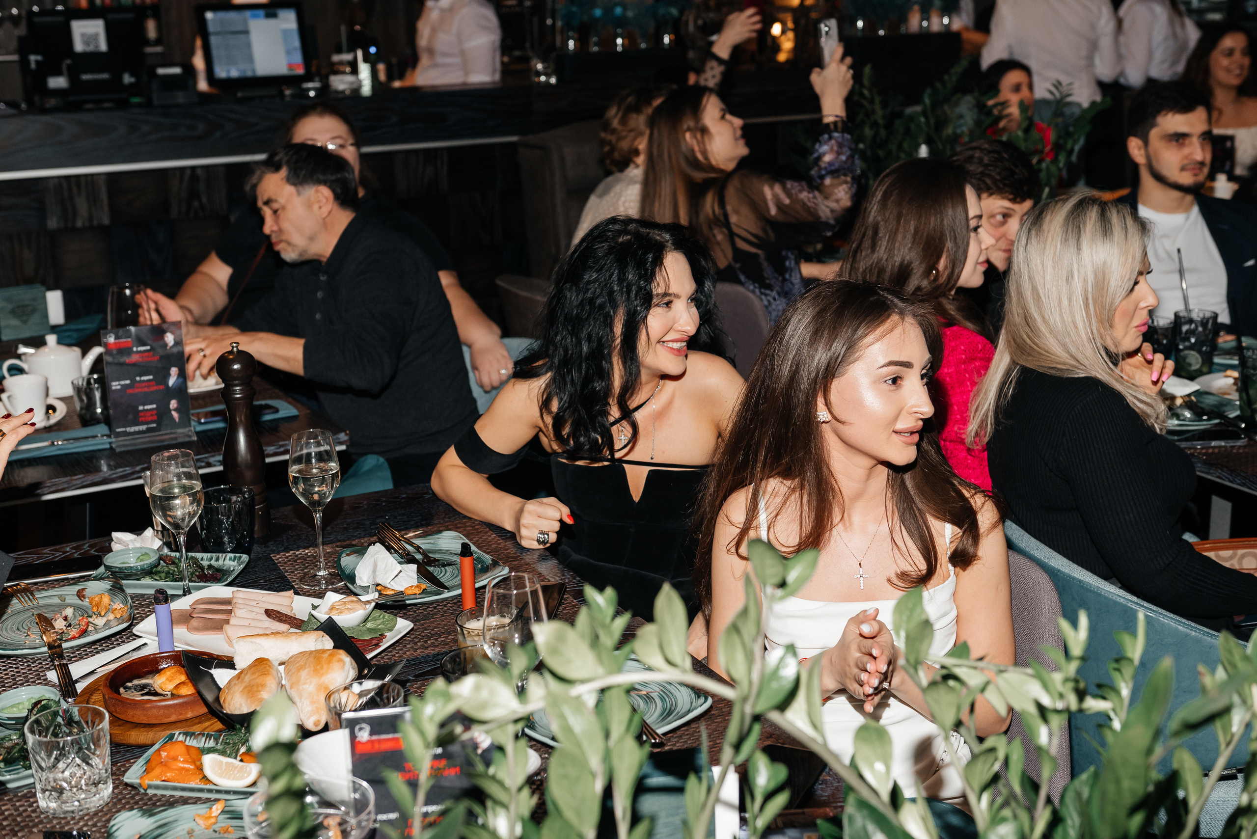 Грузинский ресторан. Контент-фотограф Москва репортажный фотограф Настя Профото