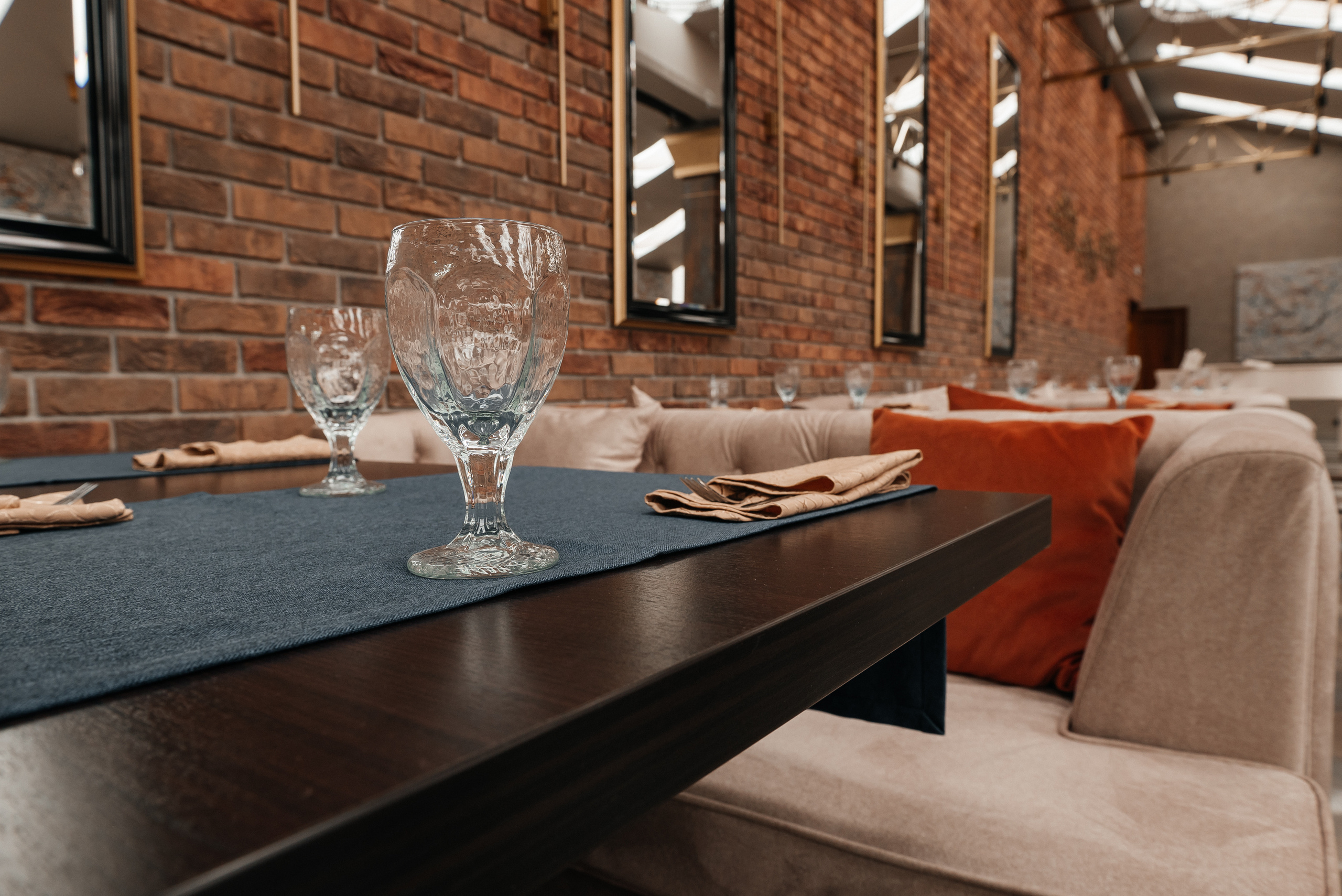 Интерьерная фотосессия для ресторана. Фотограф Москва Настя Профотовна. Репортажные, свадебные и контент фотосессии