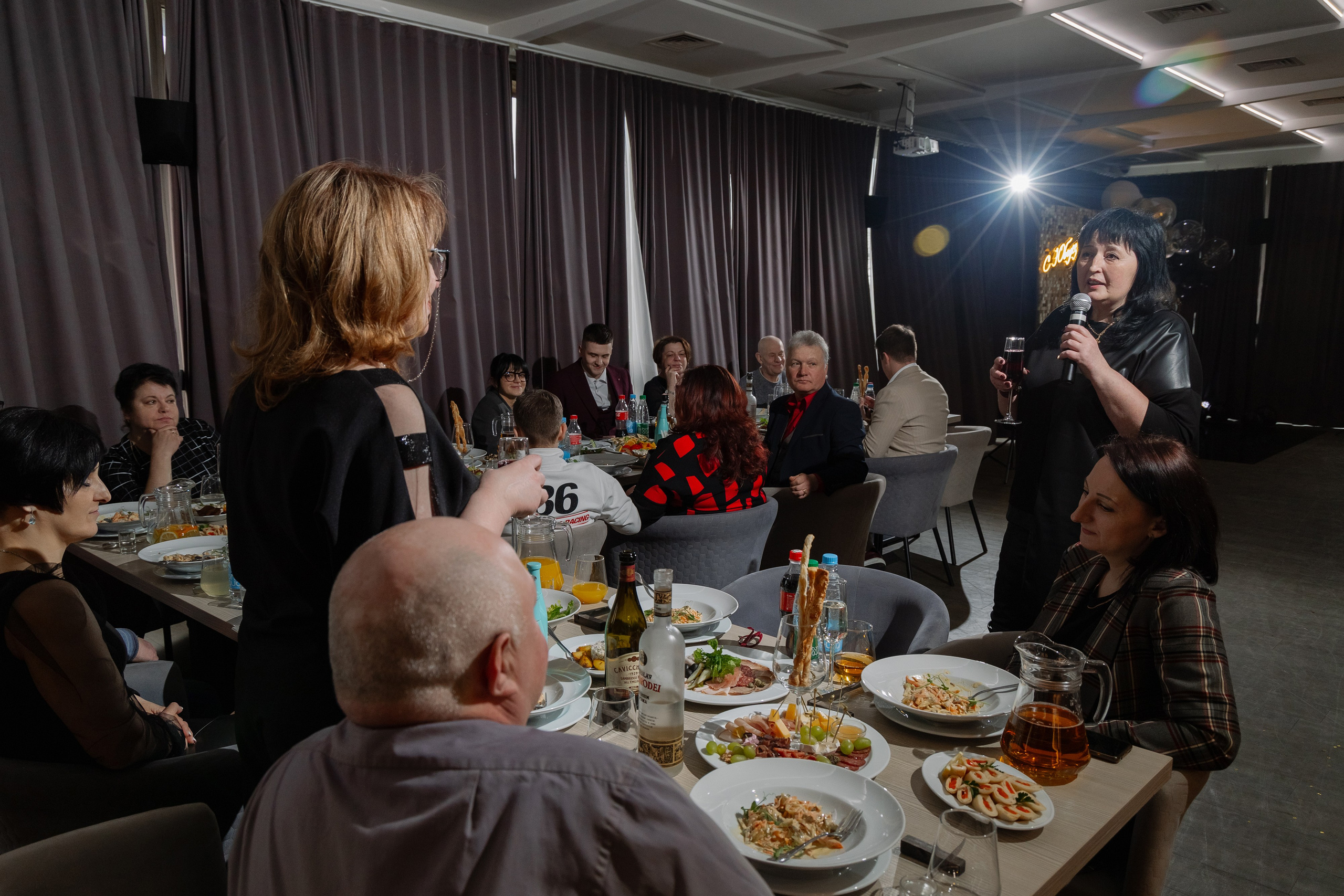 Фотосъемка юбилея в кафе BALDENINI в Минске. Свадебный фотограф в Минске/Беларуси Сергей Спиридонов