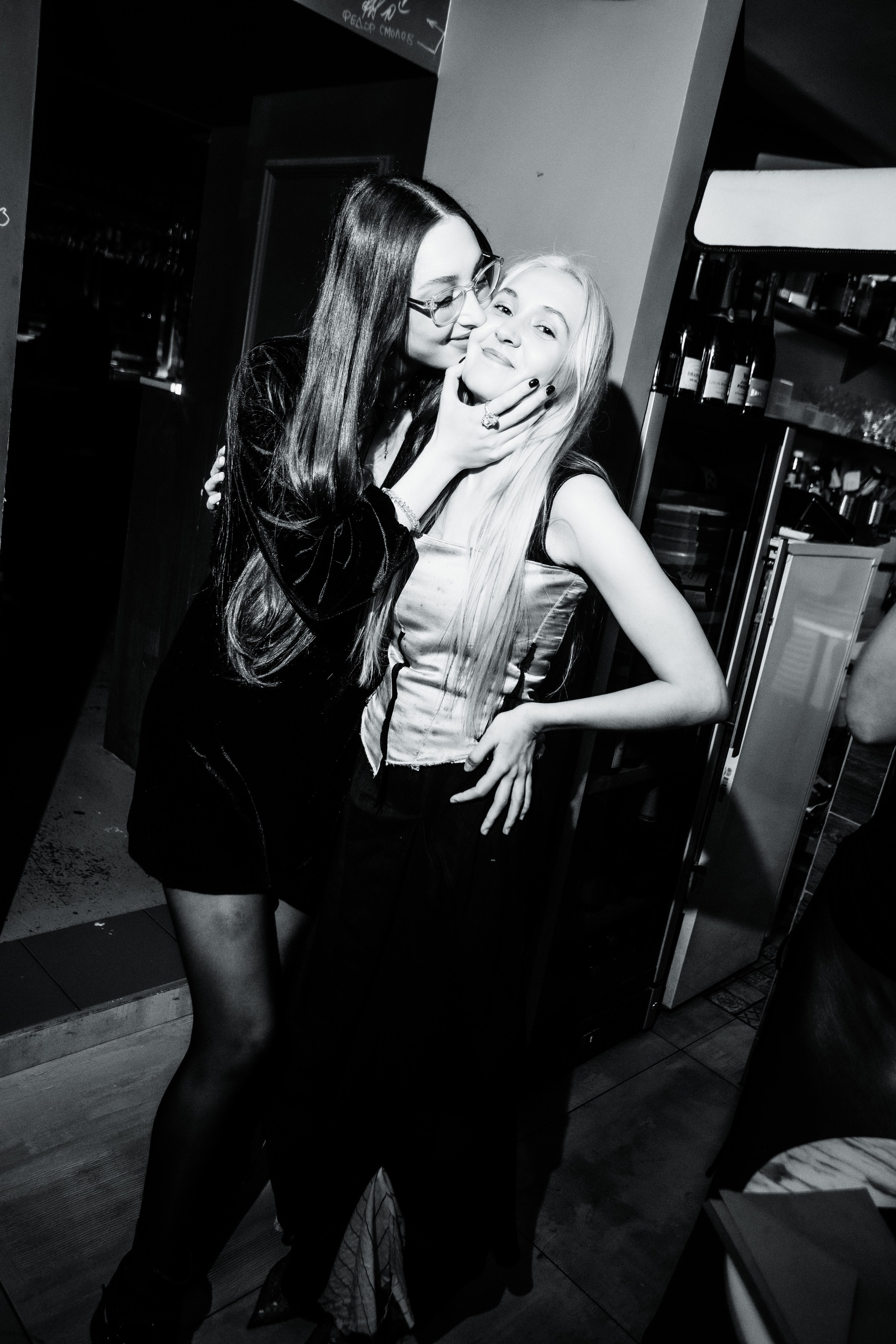 Have you seen these men? | Вечер в ШУМЕ. Портретный и репортажный фотограф Настя Куприянова