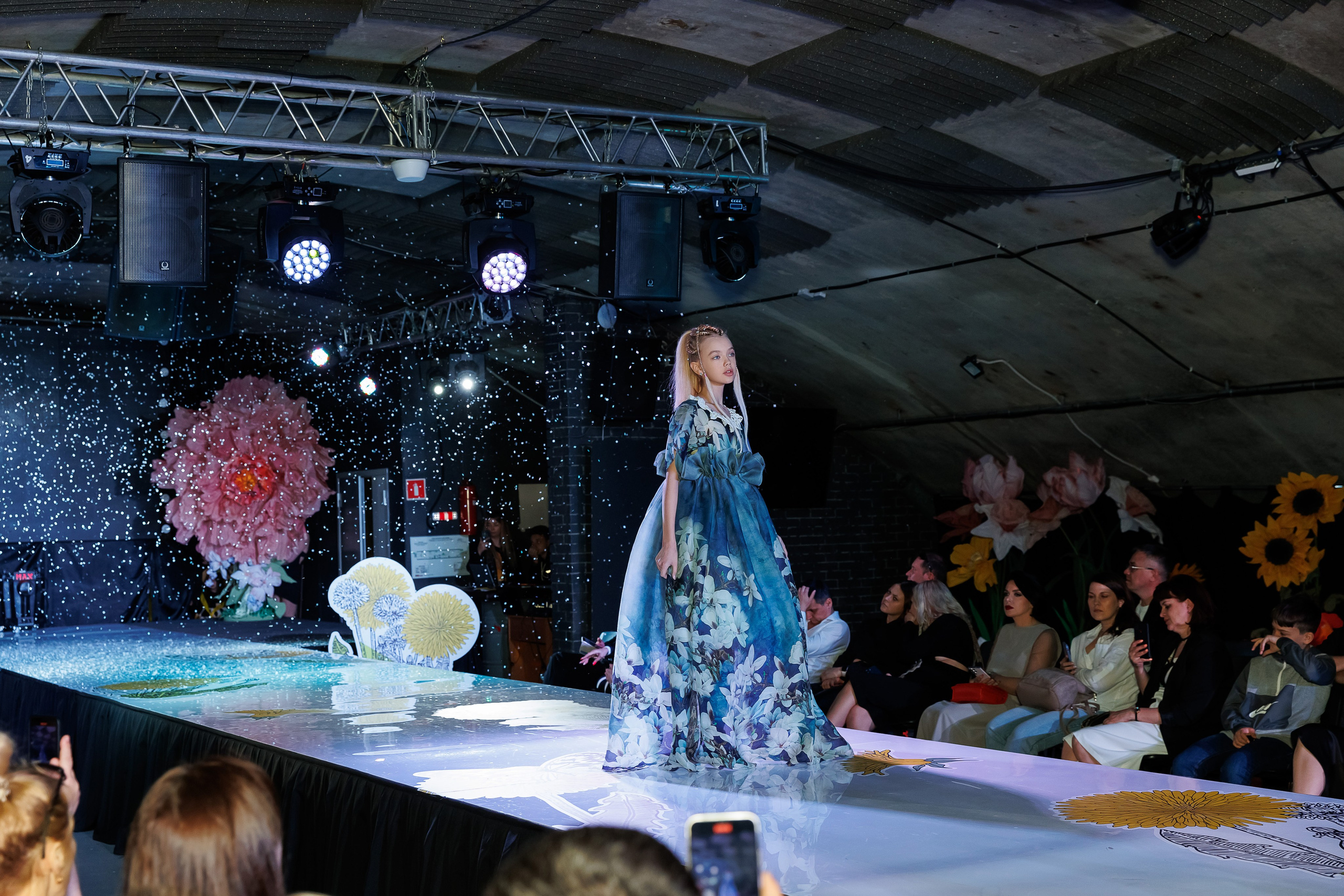 Показ Надежды Шибиной от журнала «Жираf». Фотограф Новосибирск — Наталья Гресь