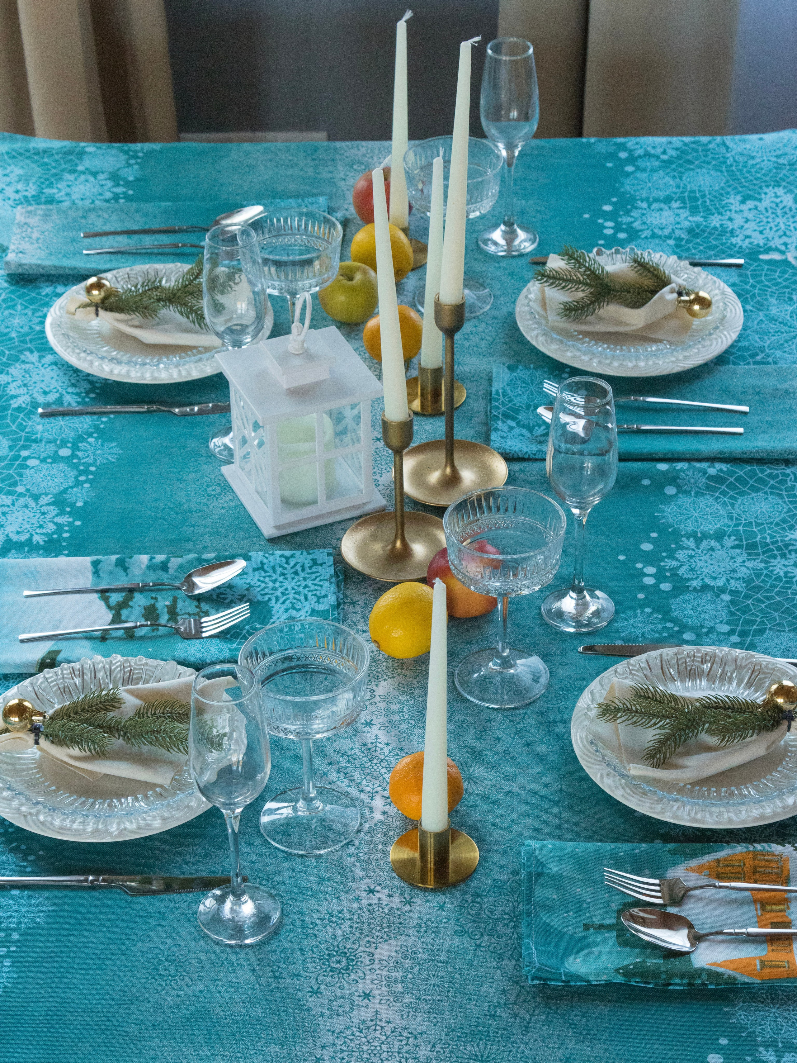 Скатерть новогодняя. Фотостудия для Wildberries Ozon