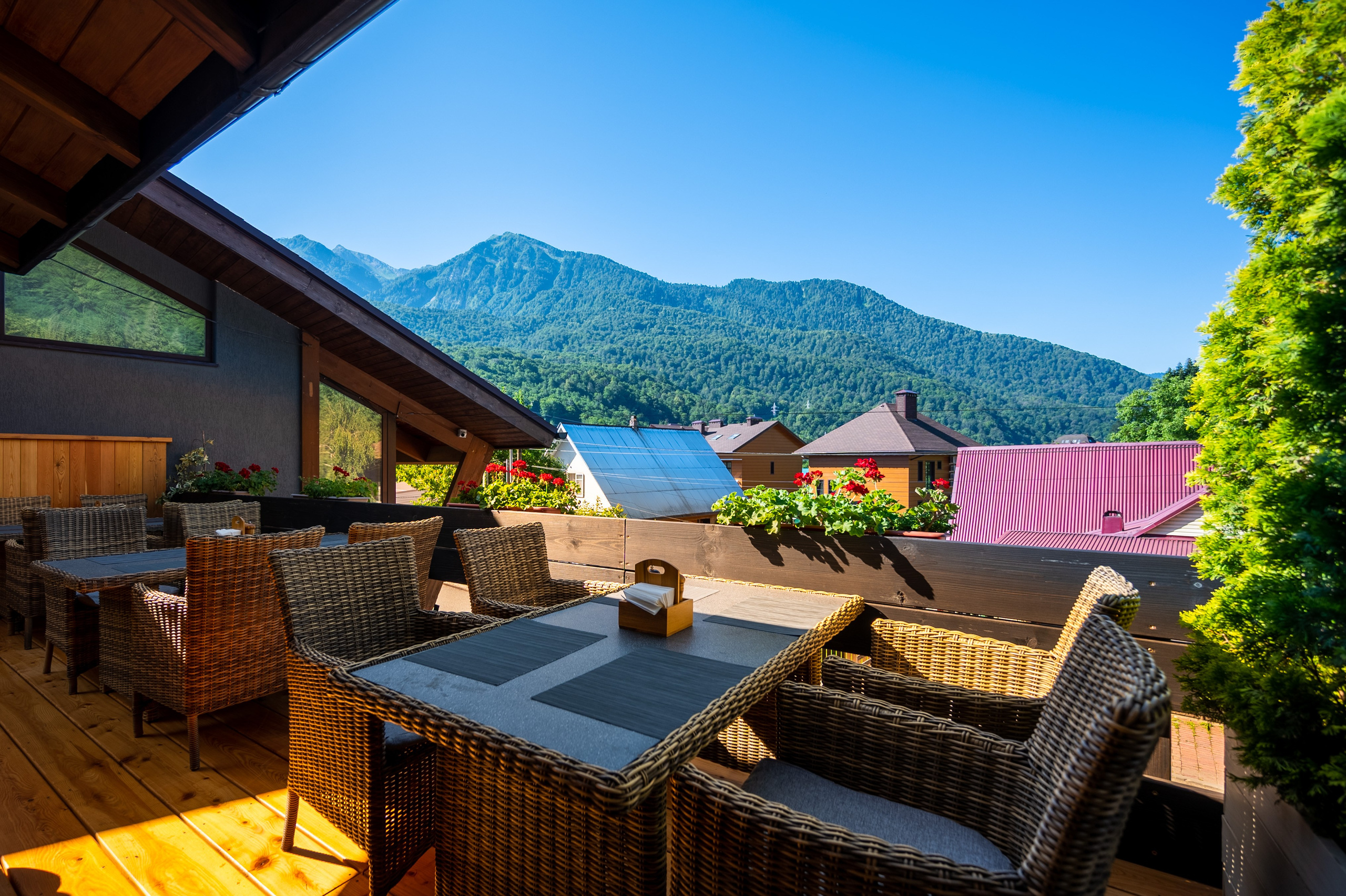 Ресторан «Трикони» в Красной Поляне. Репортажный фотограф в Красной Поляне и Сочи Павлюченко Екатерина