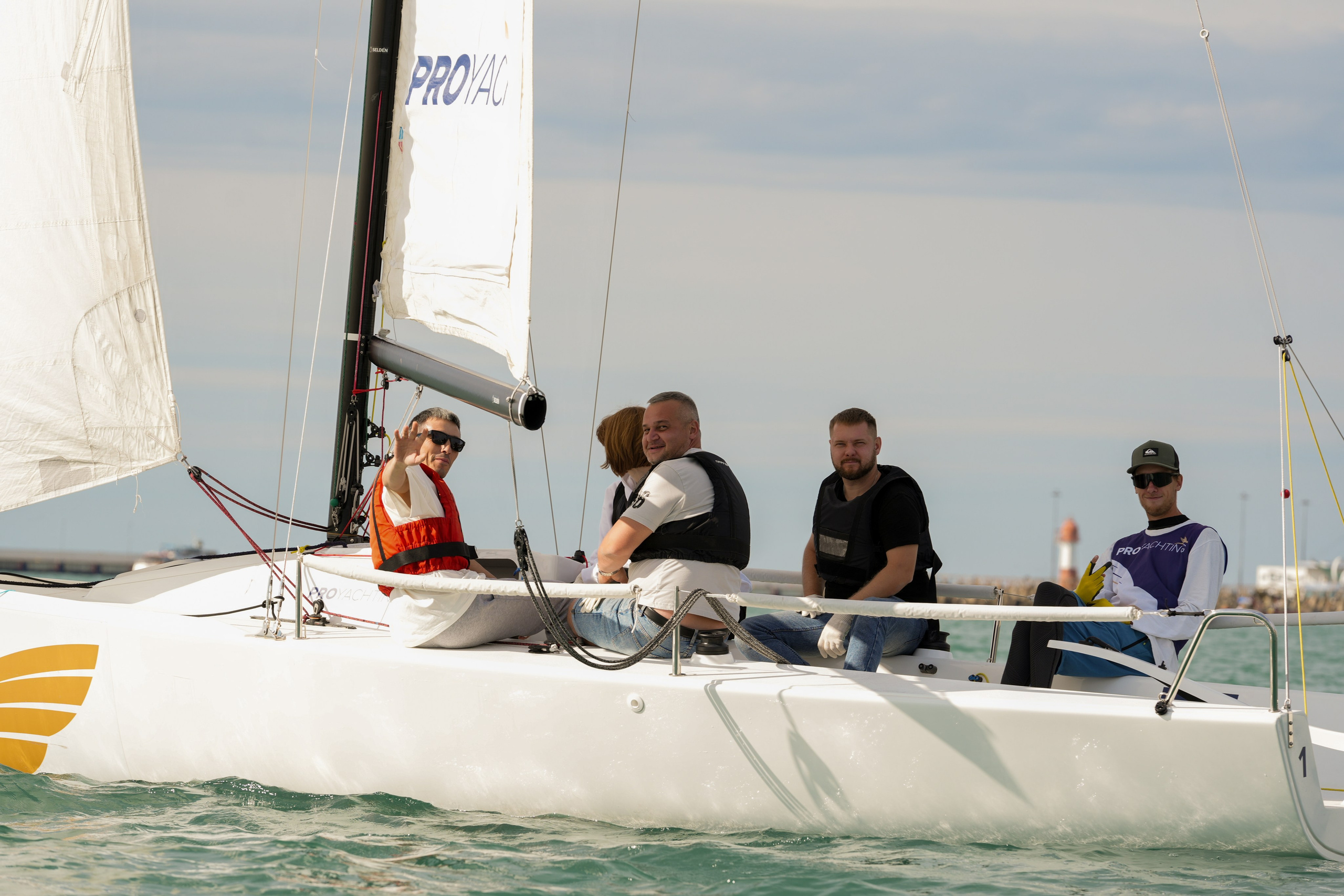 Яхтенная регата для компании Агрегатка. Репортажный фотограф в Красной Поляне и Сочи Павлюченко Екатерина