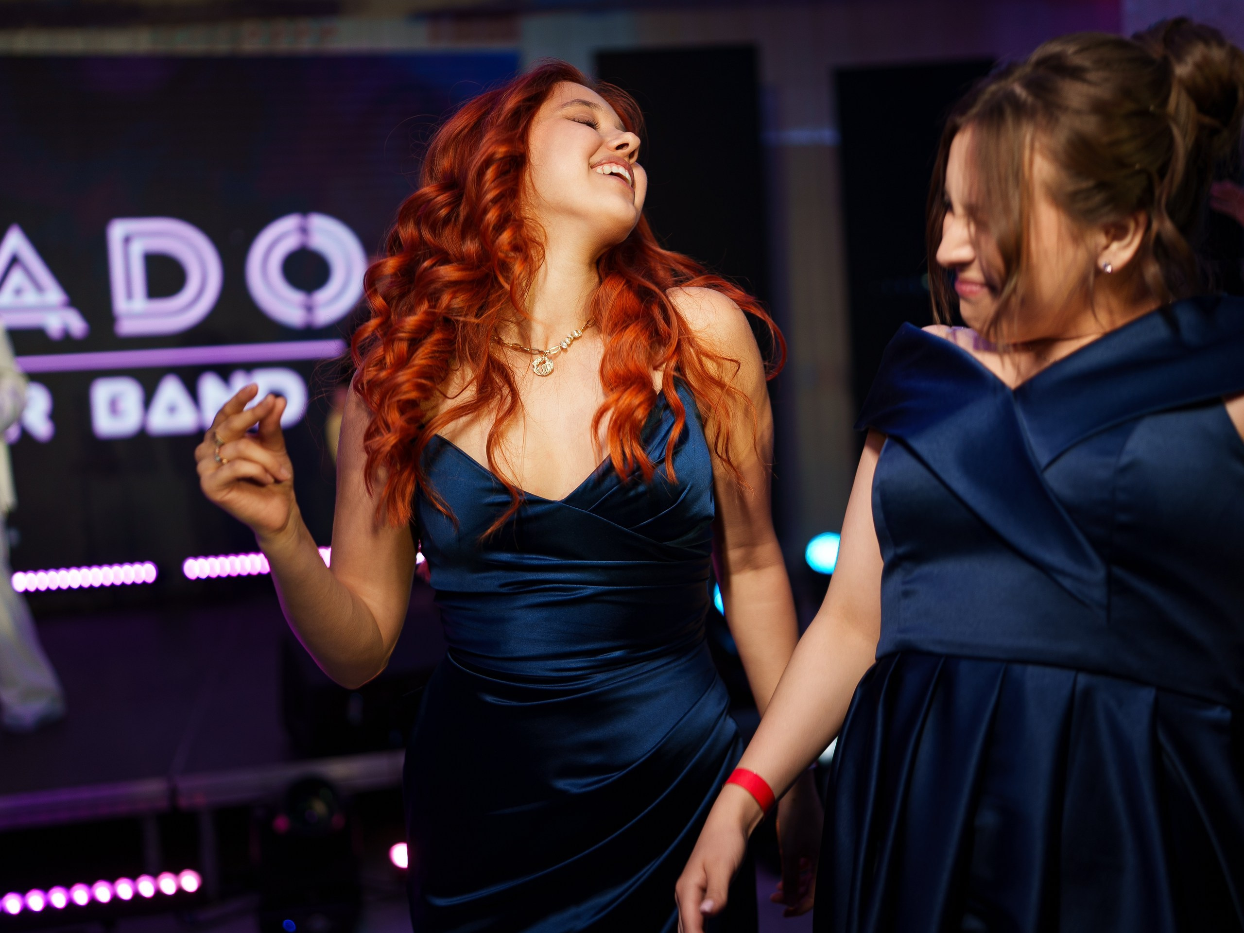 Фотограф на выпускной в Уфе — съёмка в Конгресс-холле для гимназии № 39