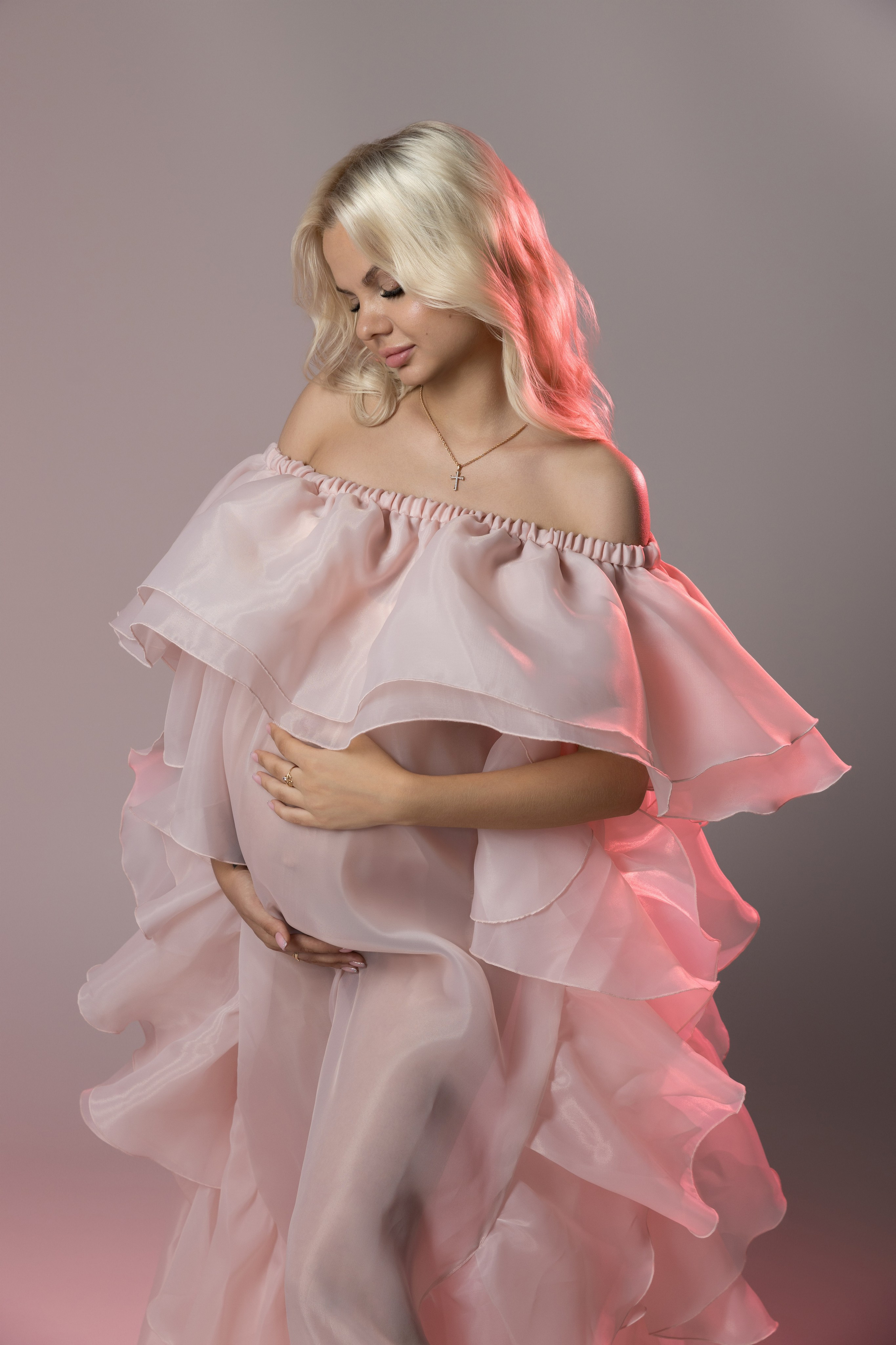 Фотосессия беременности в Красноярске — Vetaphoto. Фотограф беременности и новорожденных в Красноярске Вета Ланская