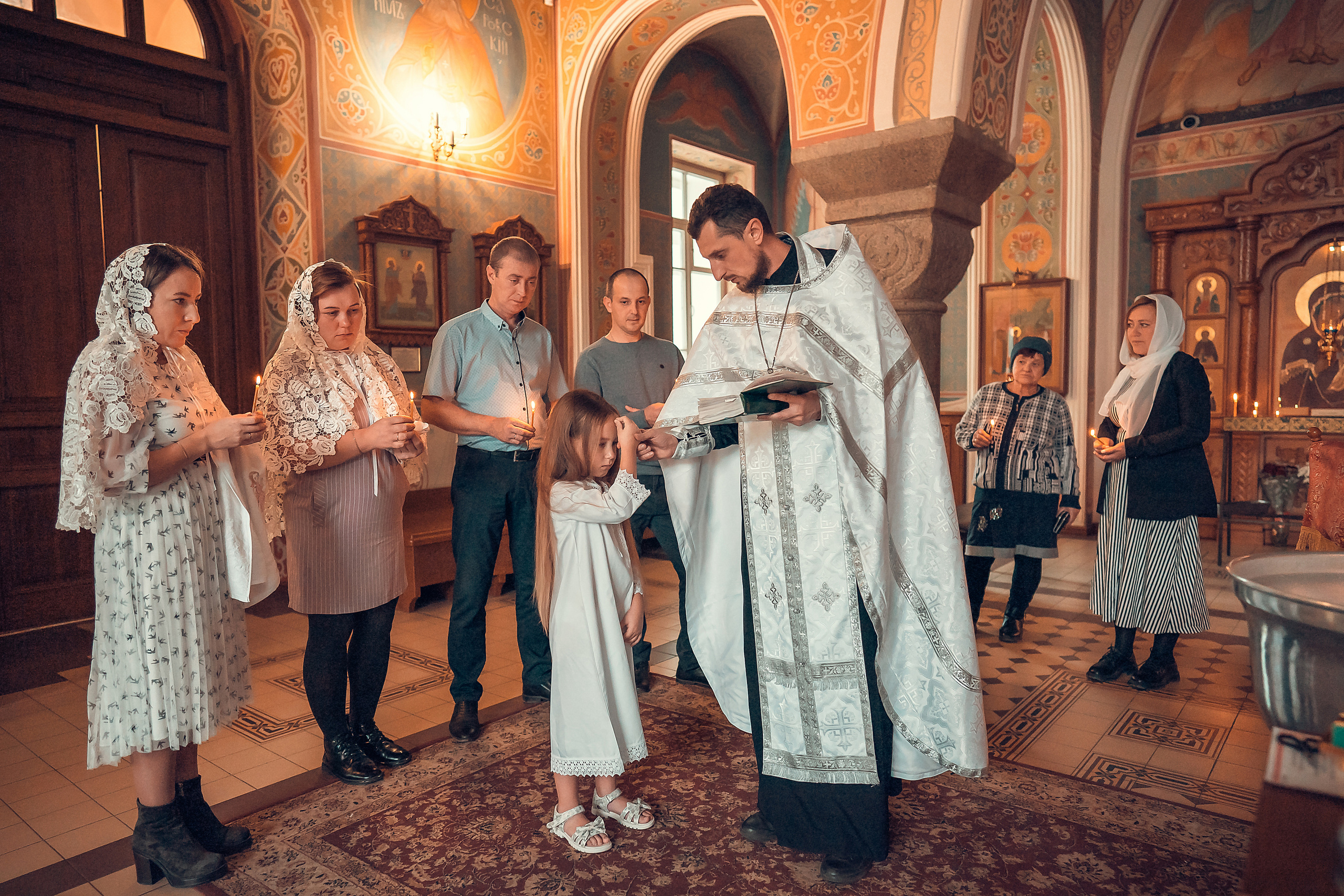 ТАИНСТВО КРЕЩЕНИЯ КАРИНЫ ХРАМ ИОАННА ПРЕДТЕЧИ. Фотограф на Крещение и Венчание в Красноярске Рамазанова Юлия