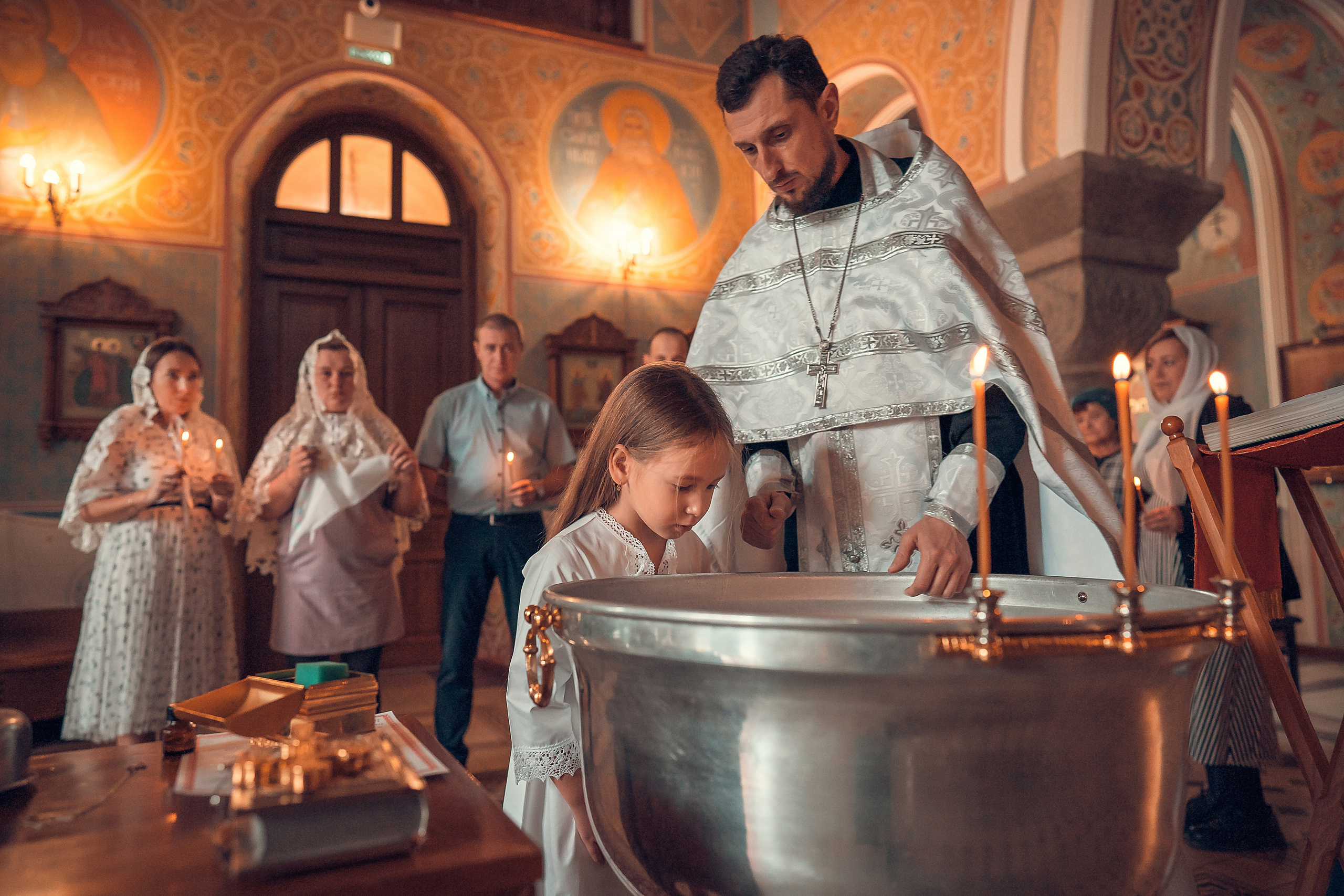ТАИНСТВО КРЕЩЕНИЯ КАРИНЫ ХРАМ ИОАННА ПРЕДТЕЧИ. Фотограф на Крещение и Венчание в Красноярске Рамазанова Юлия