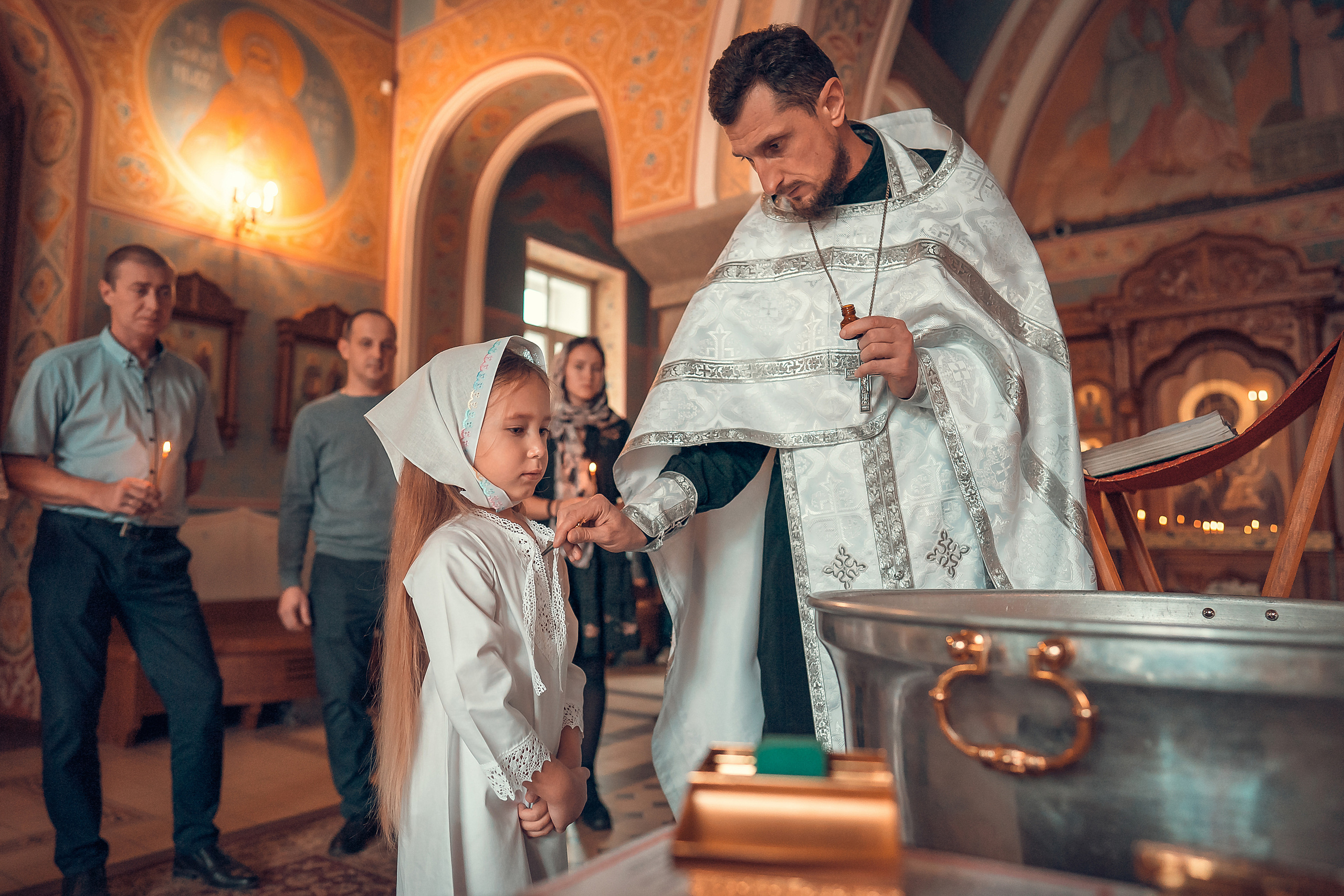 ТАИНСТВО КРЕЩЕНИЯ КАРИНЫ ХРАМ ИОАННА ПРЕДТЕЧИ. Фотограф на Крещение и Венчание в Красноярске Рамазанова Юлия