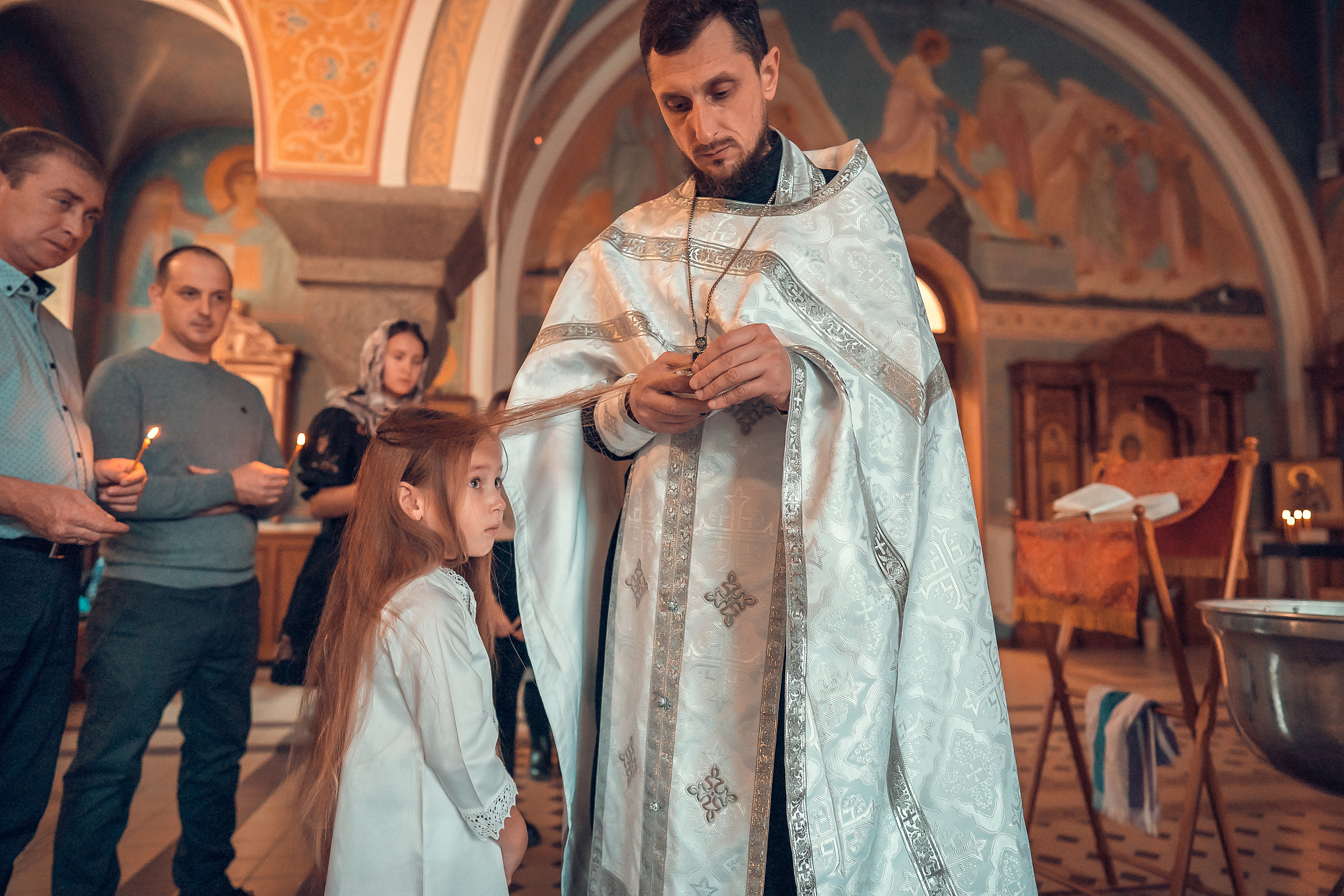 ТАИНСТВО КРЕЩЕНИЯ КАРИНЫ ХРАМ ИОАННА ПРЕДТЕЧИ. Фотограф на Крещение и Венчание в Красноярске Рамазанова Юлия