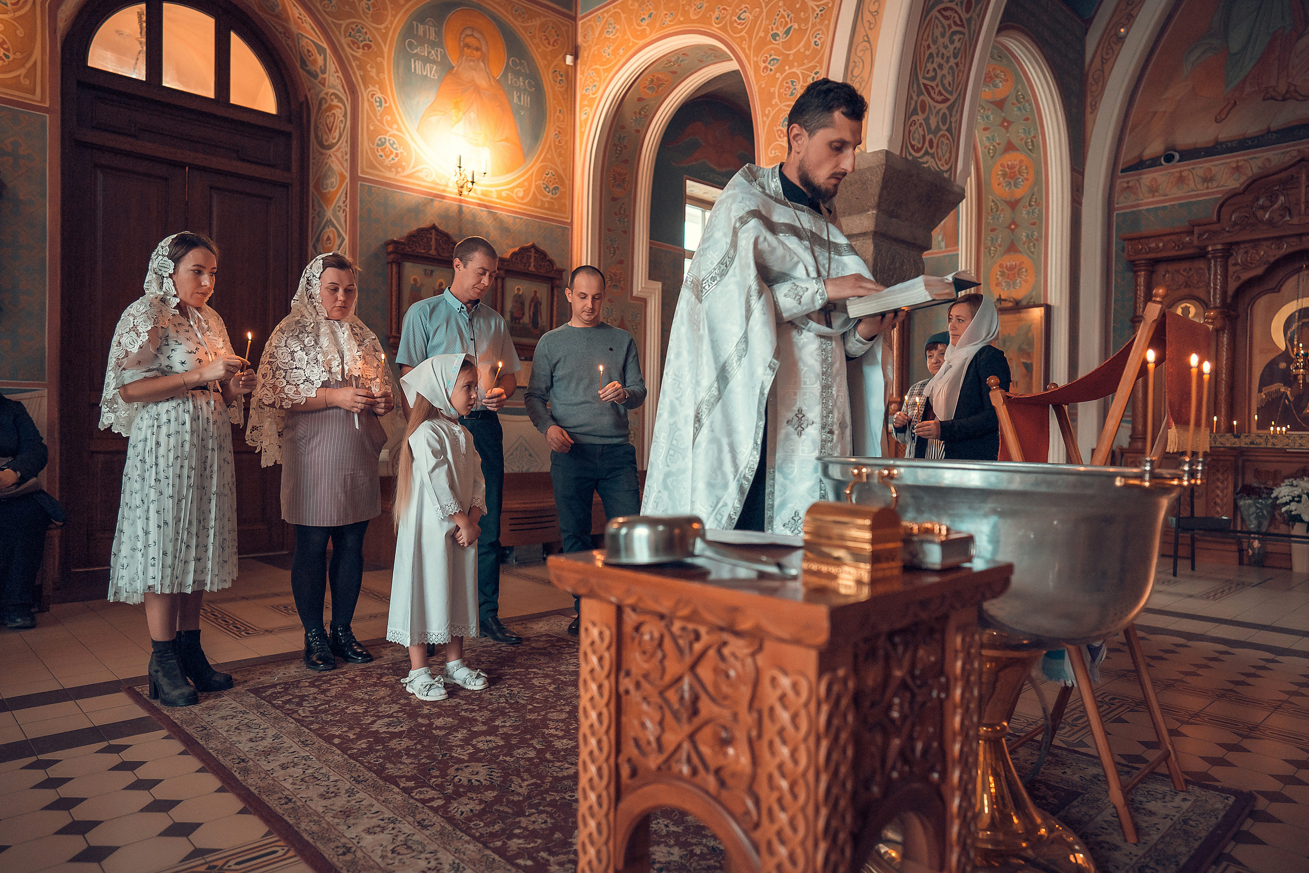 ТАИНСТВО КРЕЩЕНИЯ КАРИНЫ ХРАМ ИОАННА ПРЕДТЕЧИ. Фотограф на Крещение и Венчание в Красноярске Рамазанова Юлия