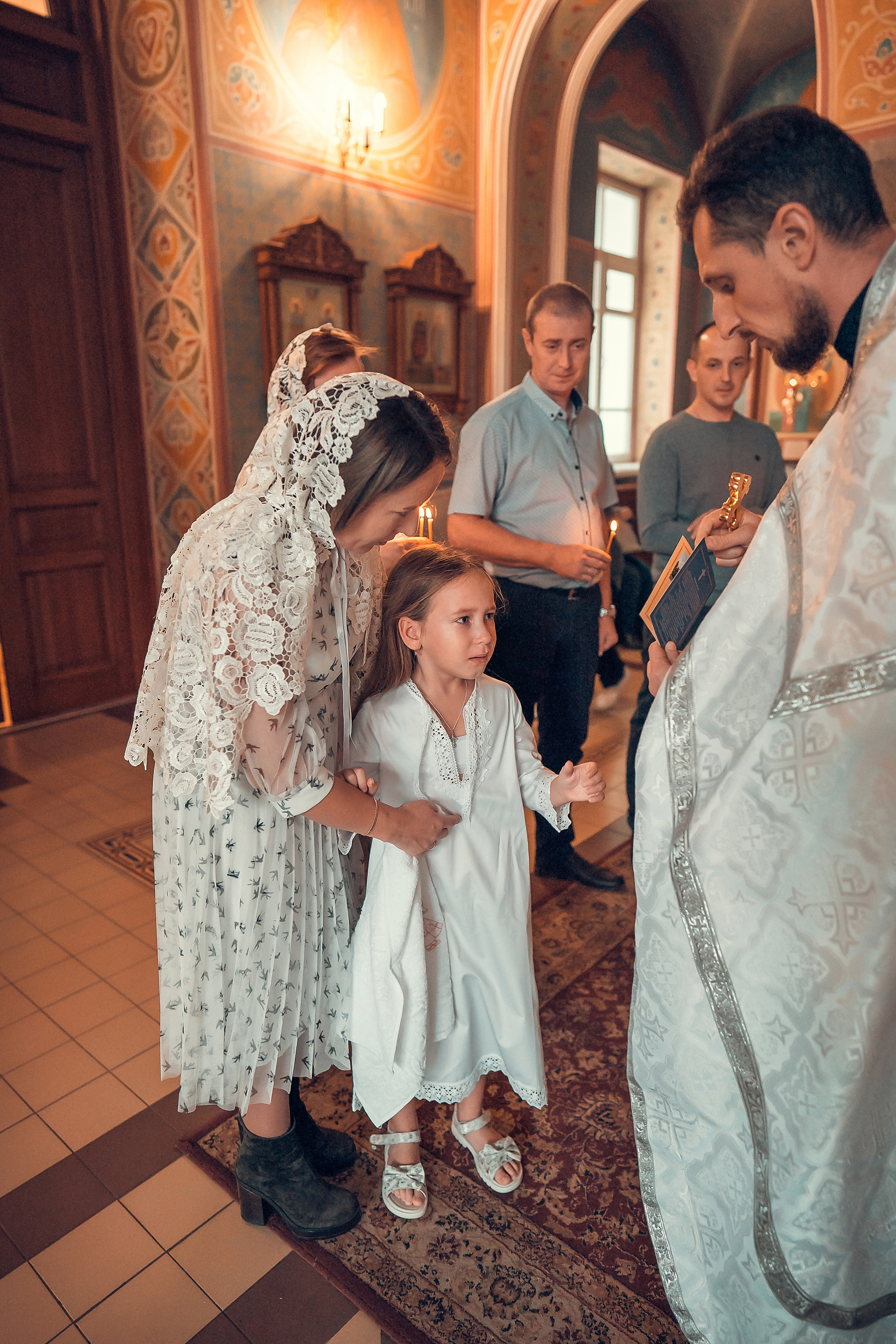 ТАИНСТВО КРЕЩЕНИЯ КАРИНЫ ХРАМ ИОАННА ПРЕДТЕЧИ. Фотограф на Крещение и Венчание в Красноярске Рамазанова Юлия