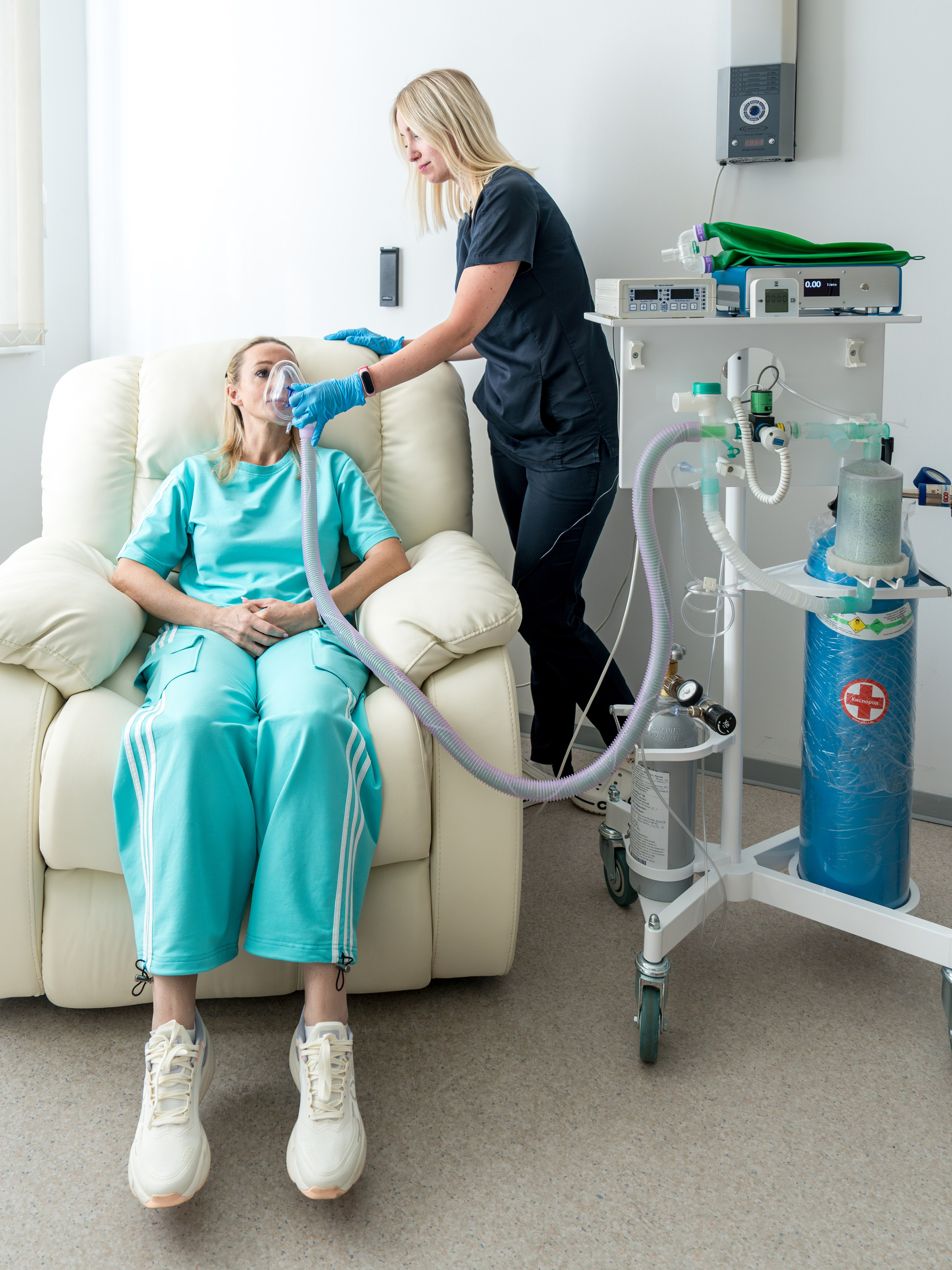 Контент съемка для медицинского центра в отеле Rosa Springs. Репортажный фотограф в Красной Поляне и Сочи Павлюченко Екатерина