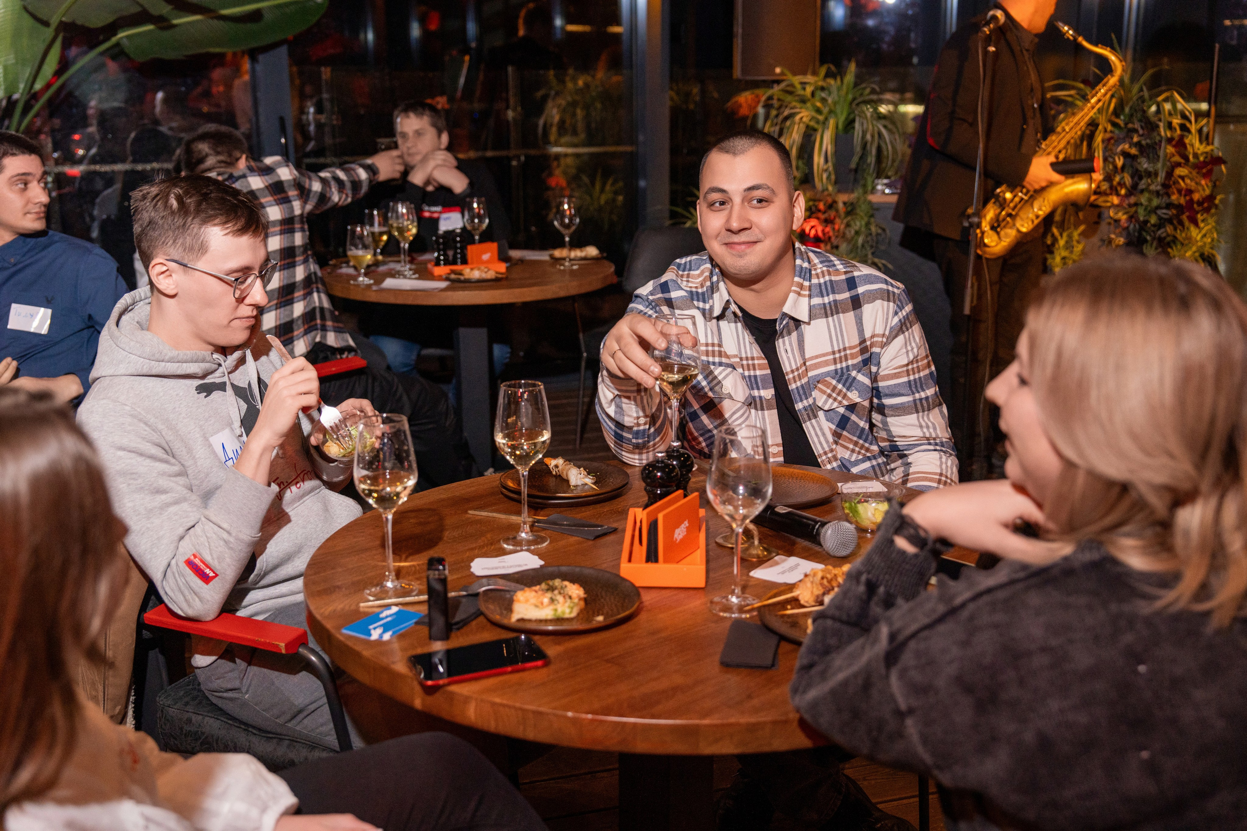 Вечернее мероприятие для компании «Мои инстурменты». Репортажный фотограф в Красной Поляне и Сочи Павлюченко Екатерина