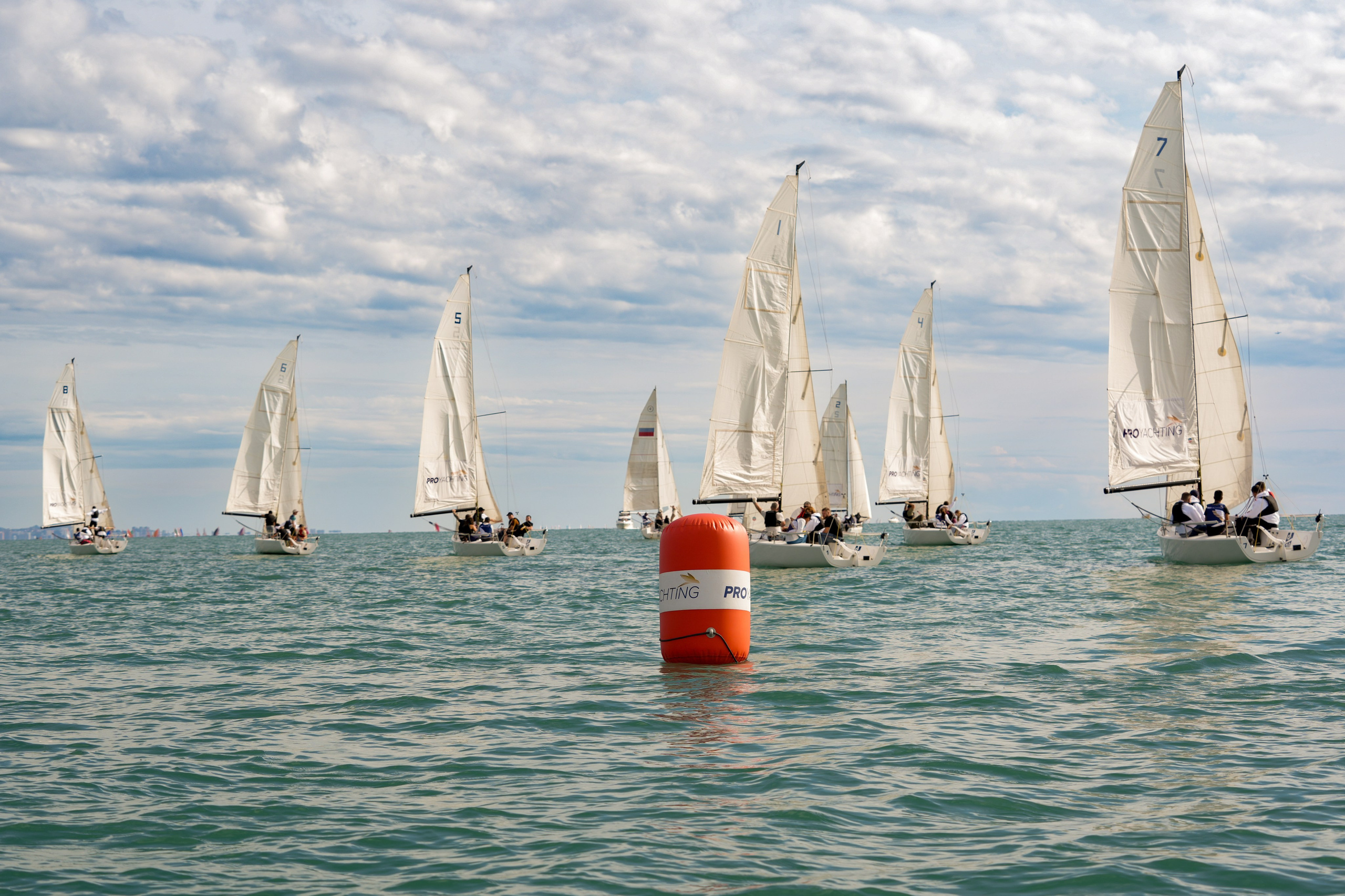 Яхтенная регата для компании Агрегатка. Репортажный фотограф в Красной Поляне и Сочи Павлюченко Екатерина