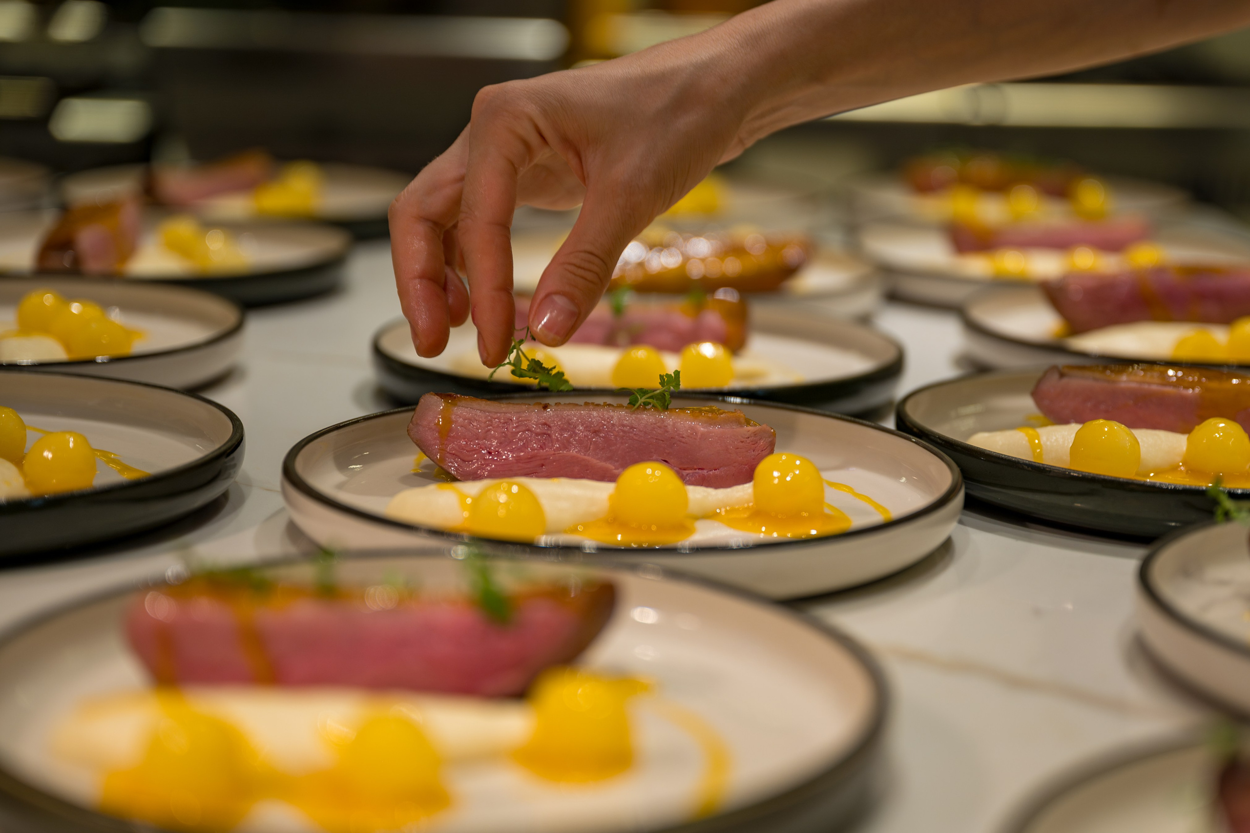 Гастрономический ужин в ресторане Co-Co Chalet. Репортажный фотограф в Красной Поляне и Сочи Павлюченко Екатерина