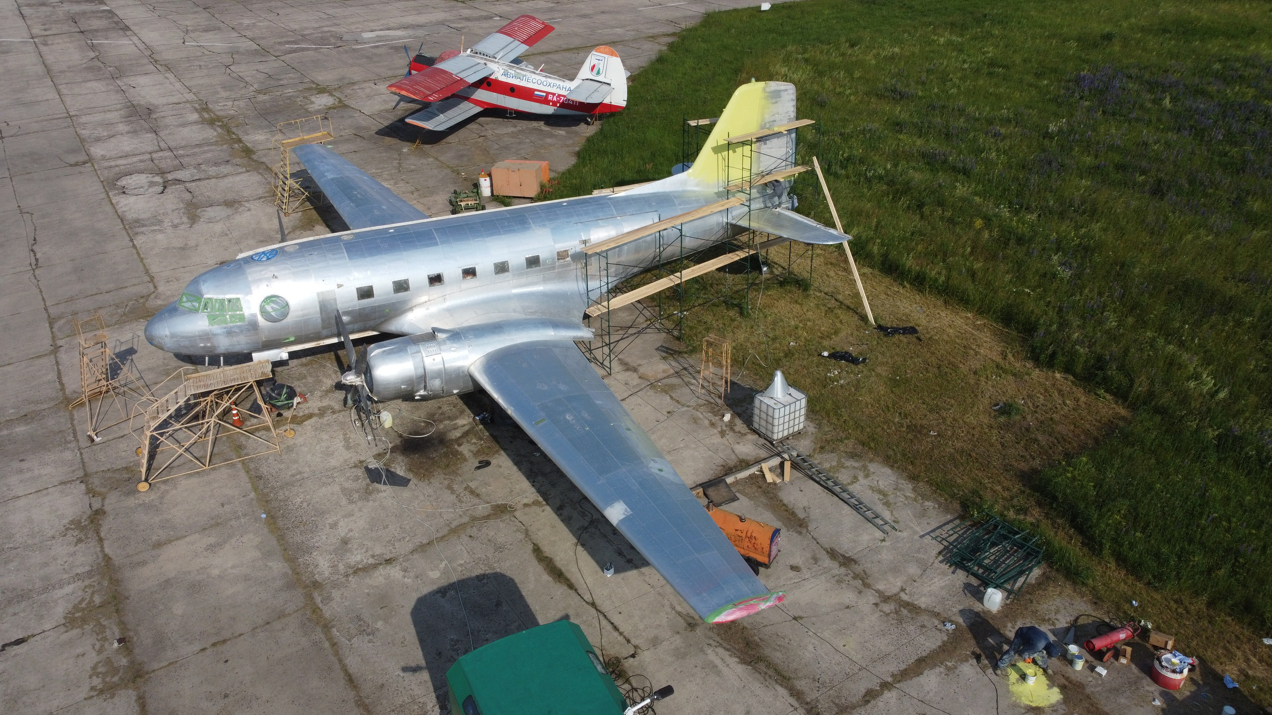 Ил-14Т «Голубая Мечта» — покраска (2022г). Фотоальбом показывающий увлекательный мир авиации и мир медведей Андрея Иванова