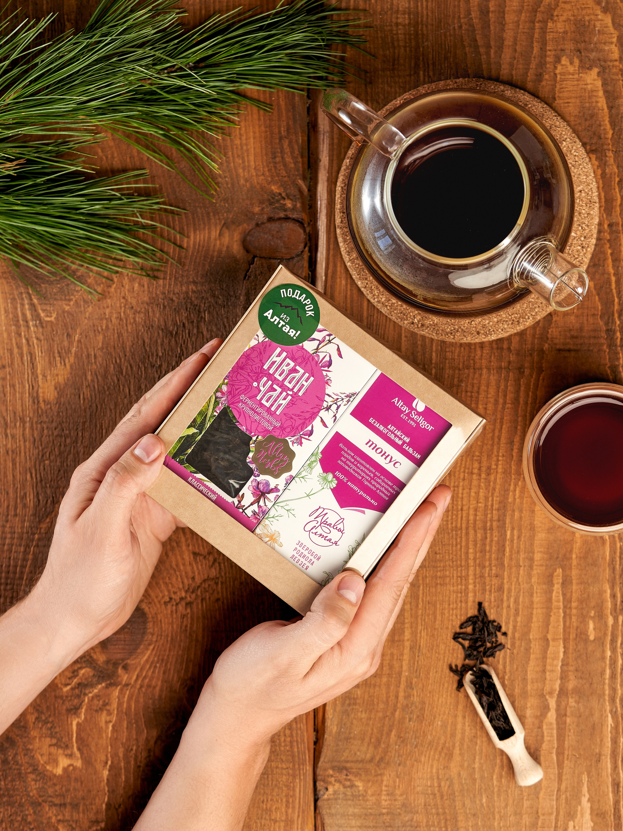 СЪЕМКА С РУКАМИ В КАДРЕ. Предметный фотограф в Бийске Анжелика Мордовина