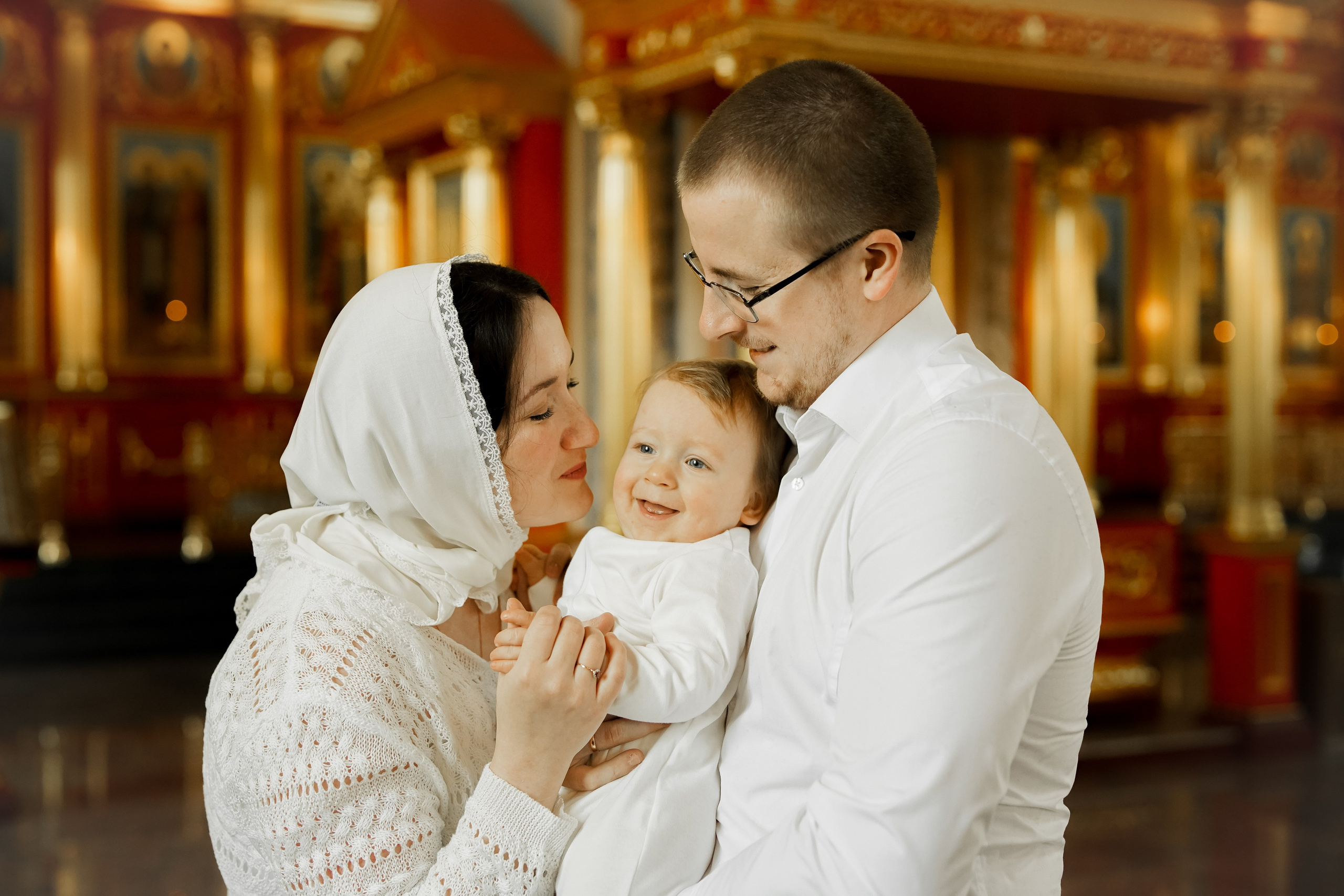 Крещение Василисы Храм Георгия Всеволодовича. Фотограф на крещение и венчание в Нижнем Новгороде.Свадебный Фотограф