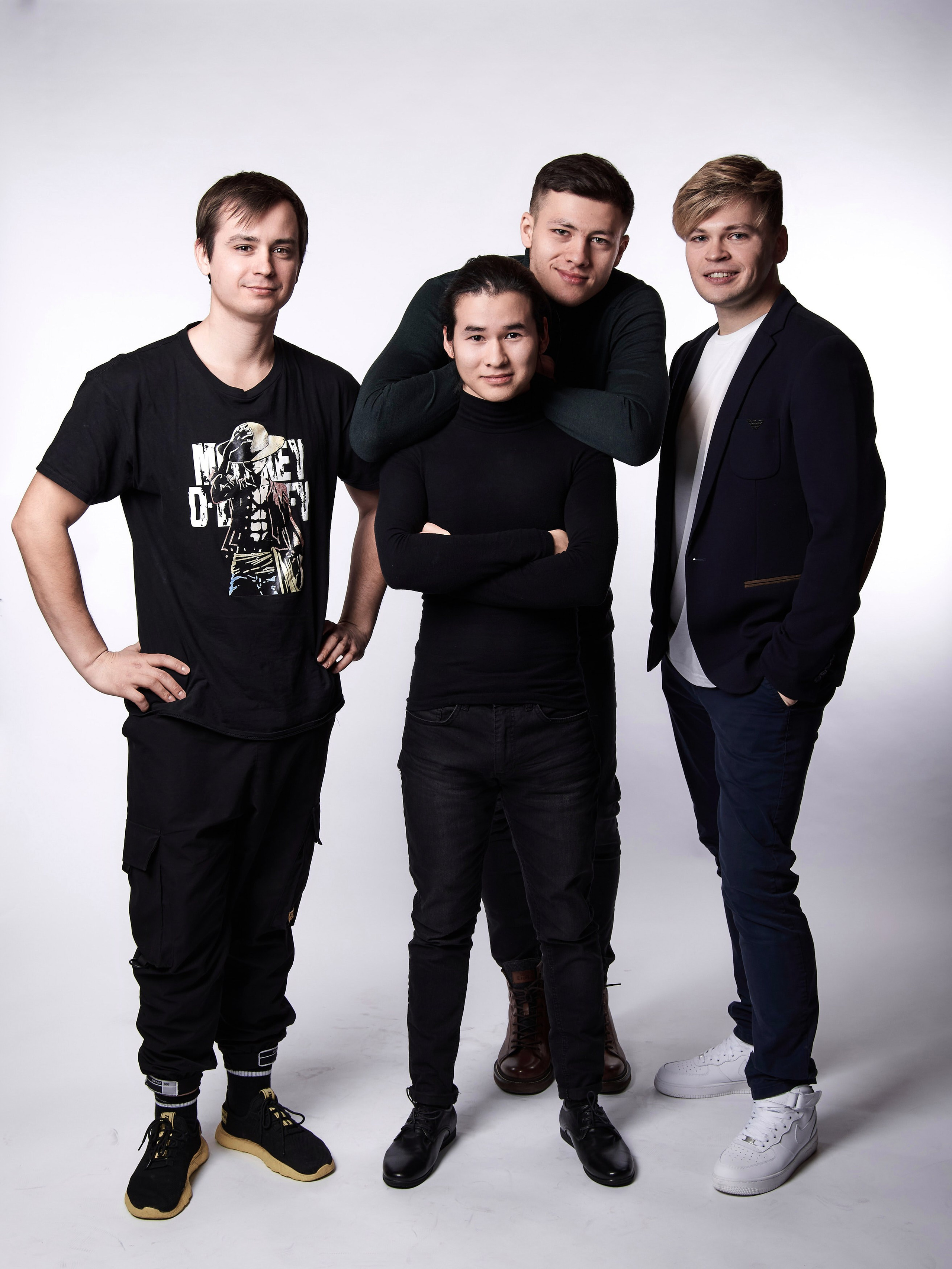 групповая студийная фотосессия фотограф в городе Полярные Зори Кандалакша