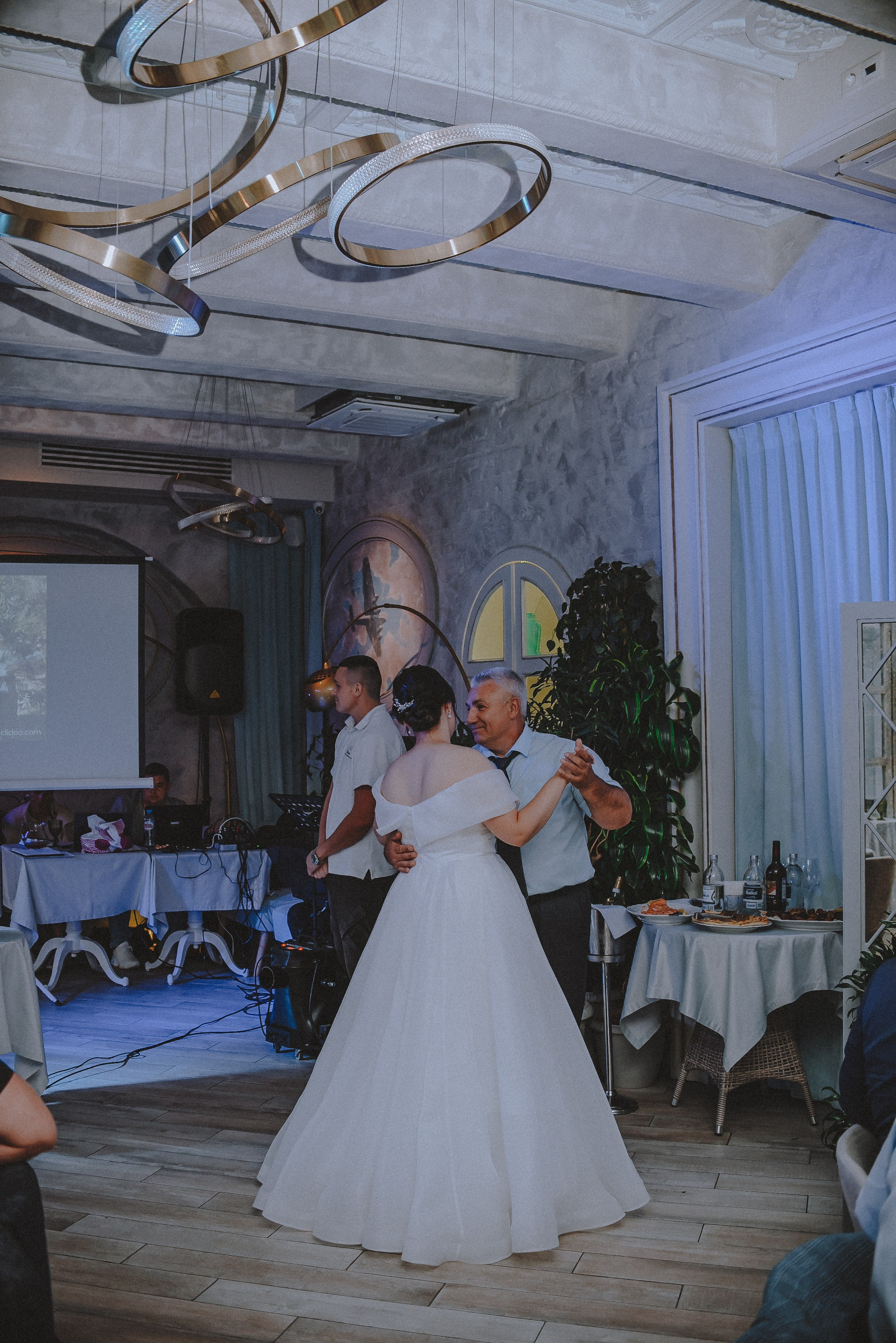 Love.com: Главная страница нашего счастья. Свадебный и семейный фотограф в Москве Сажина Кристина КиМ. Свадебный оператор в Москве Сажин Максим