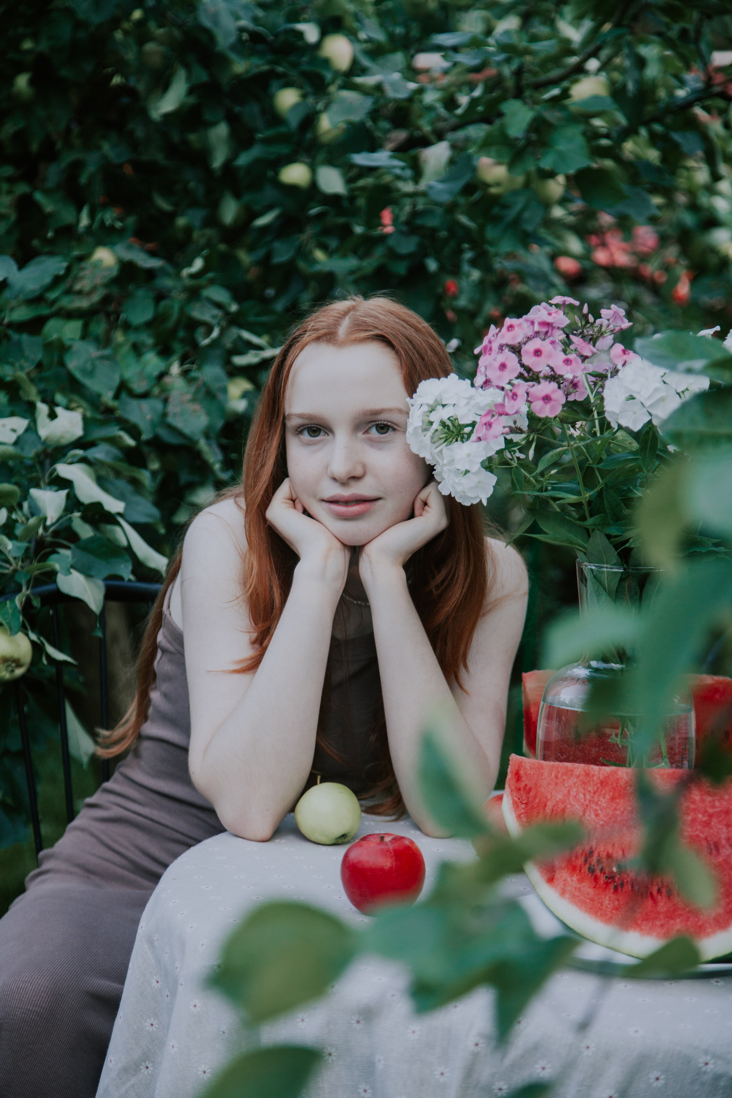 Вечер в саду. Семейный фотограф во Всеволожске и Санкт-Петербурге Юлия Капустина