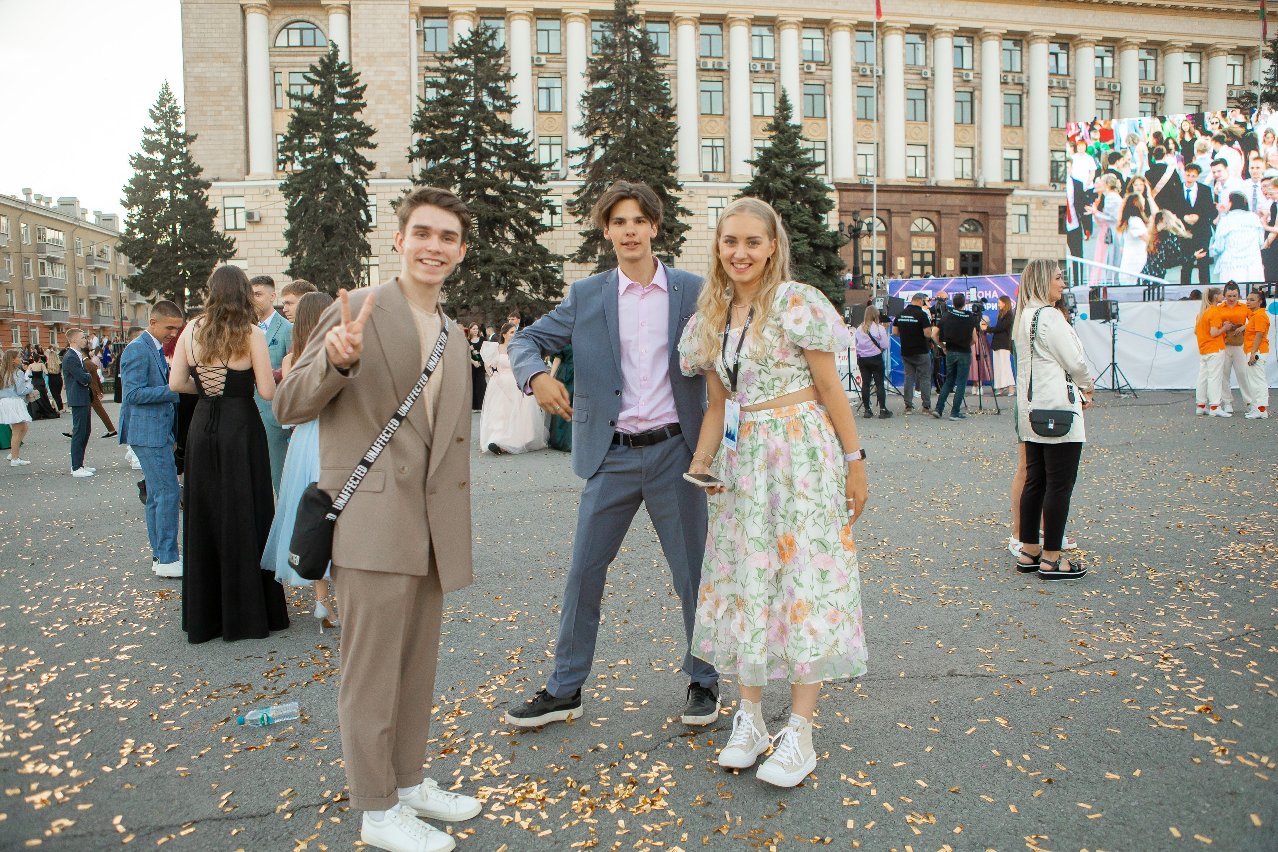 Выпускной Гимназия 12 2024 г. Свадебный и портретный Фотограф в Липецке Дмитрий Котюков