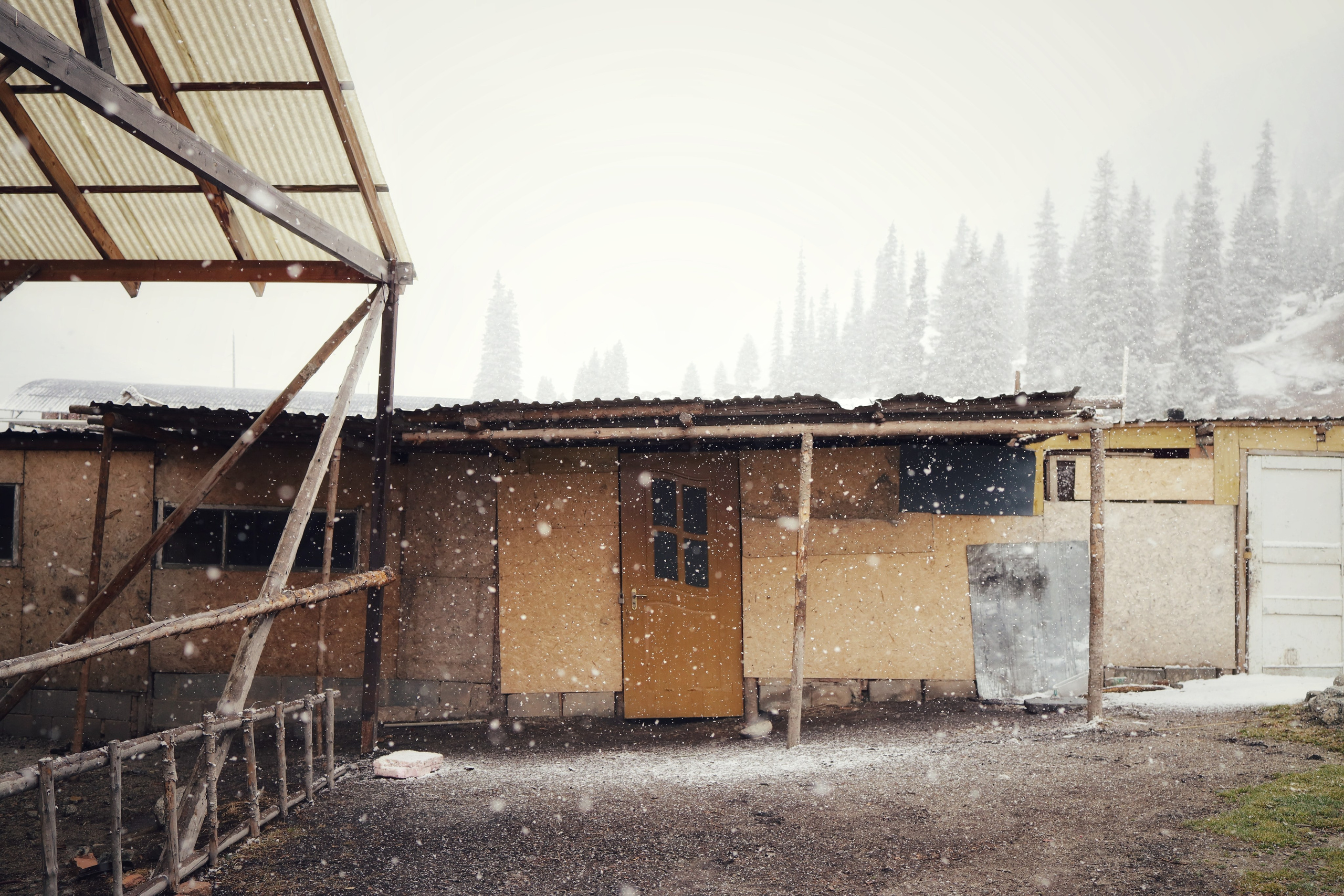 Around Issyk-Kul / Spring, Summer, Fall, Winter… and Spring. POLINA MÔMOT