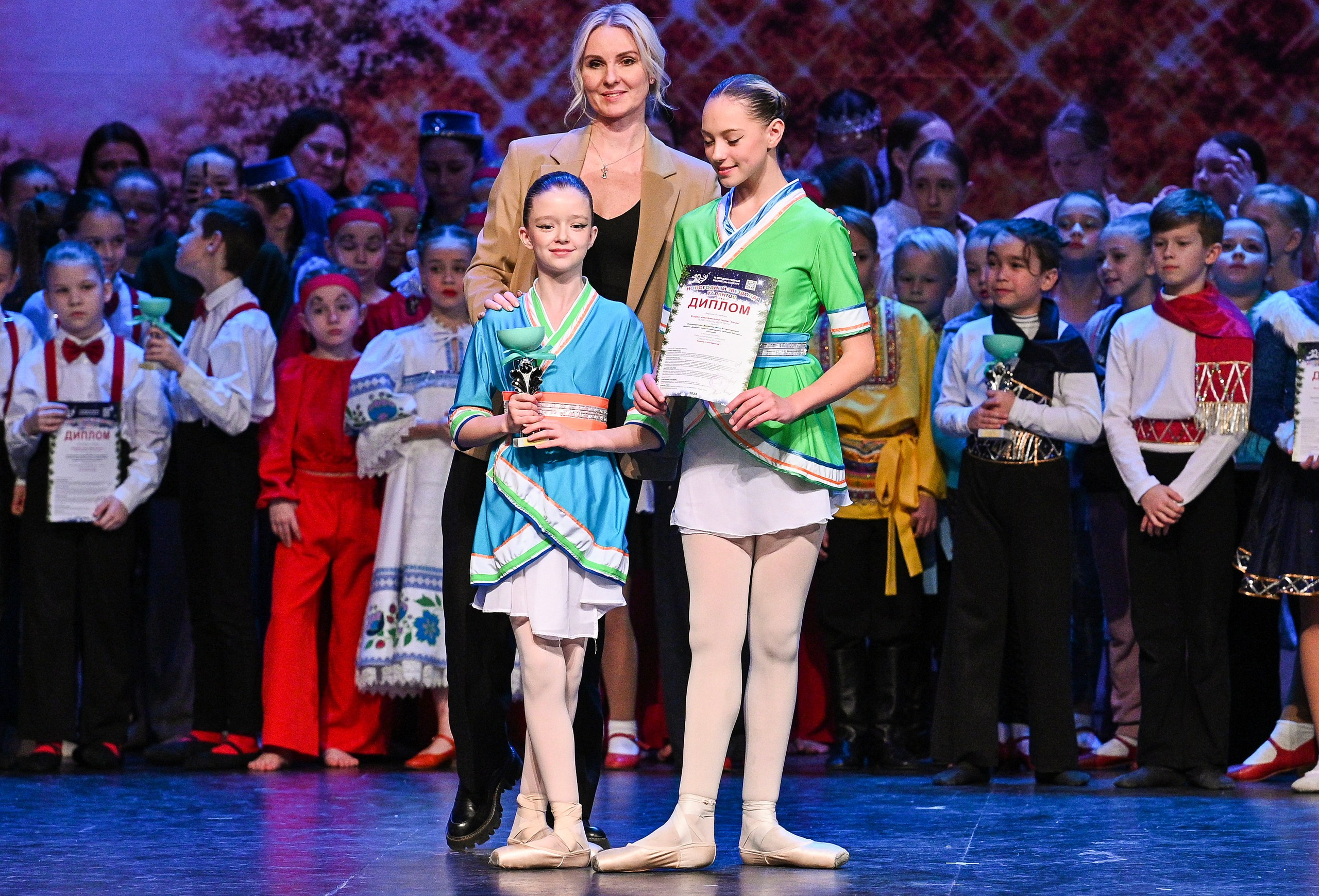 14.11.2024 «Новогодний Звездопад Талантов» Фестивальное движение «Шаг к мечте» г. Москва. Медиастудия Фото Концепт