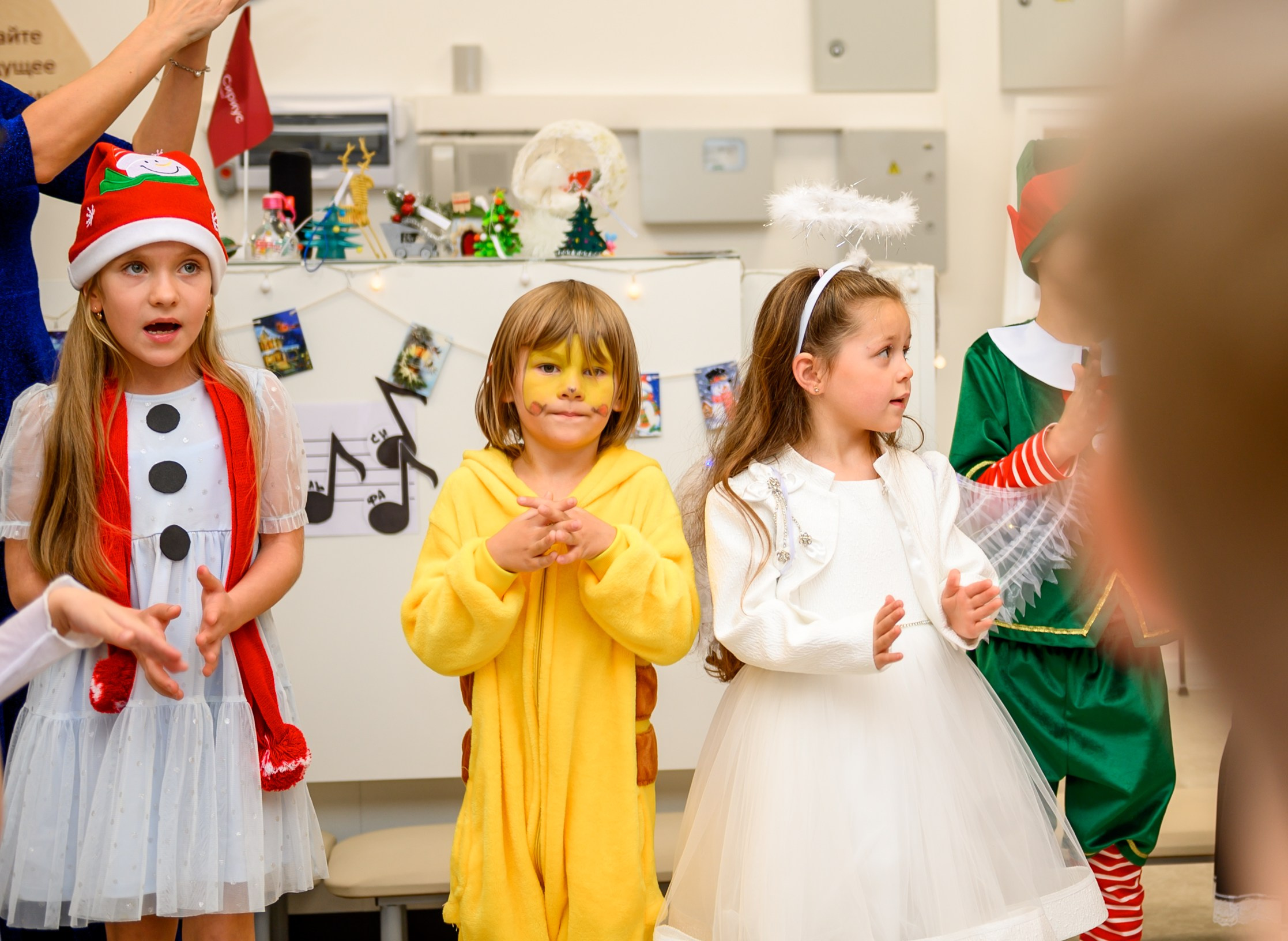 Елка 2025 садик Мантера. Свадебный и семейный фотограф София Невская